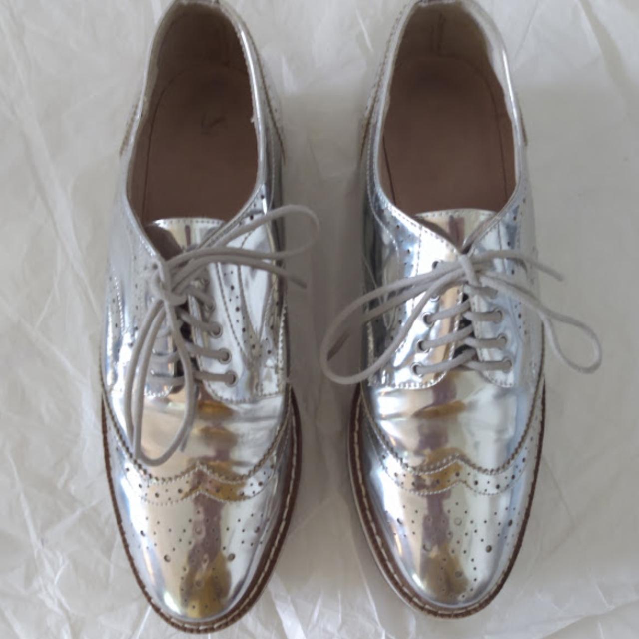 Silver wingtips store