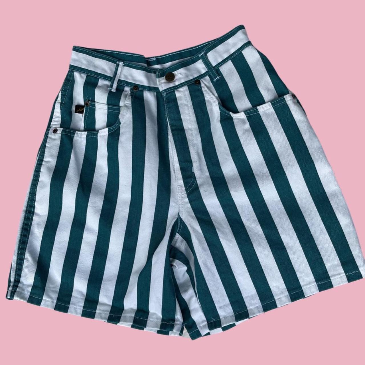 Chic Women's Green and White Shorts