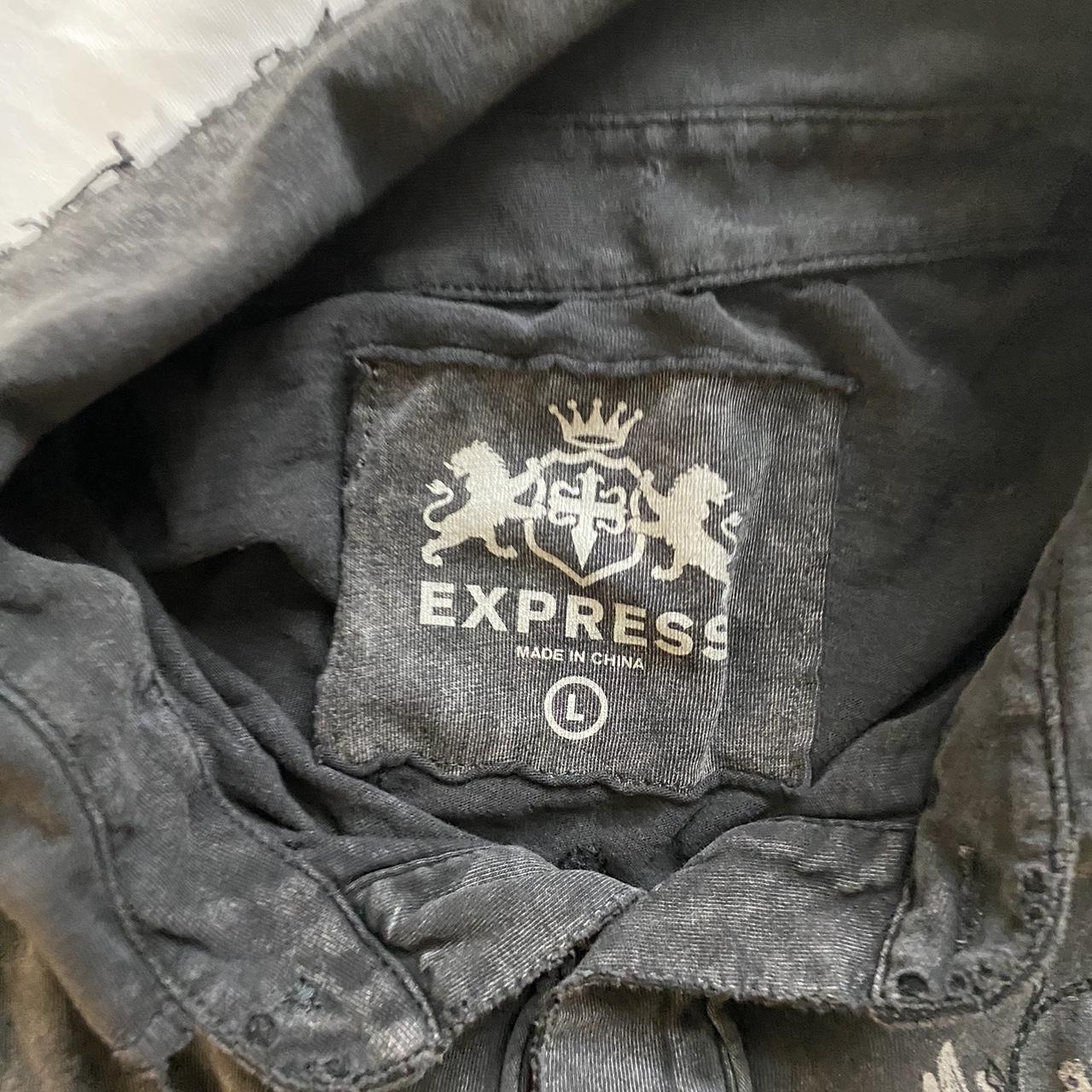 Express Men's Grey and Black Tshirt Depop