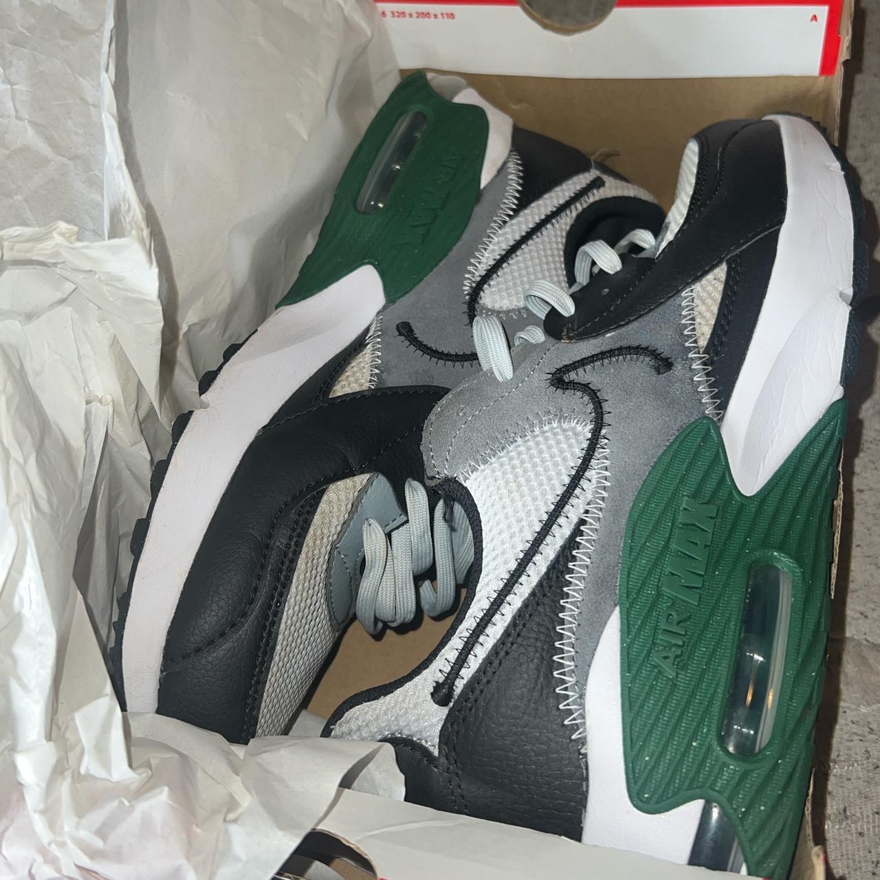 mens nike green