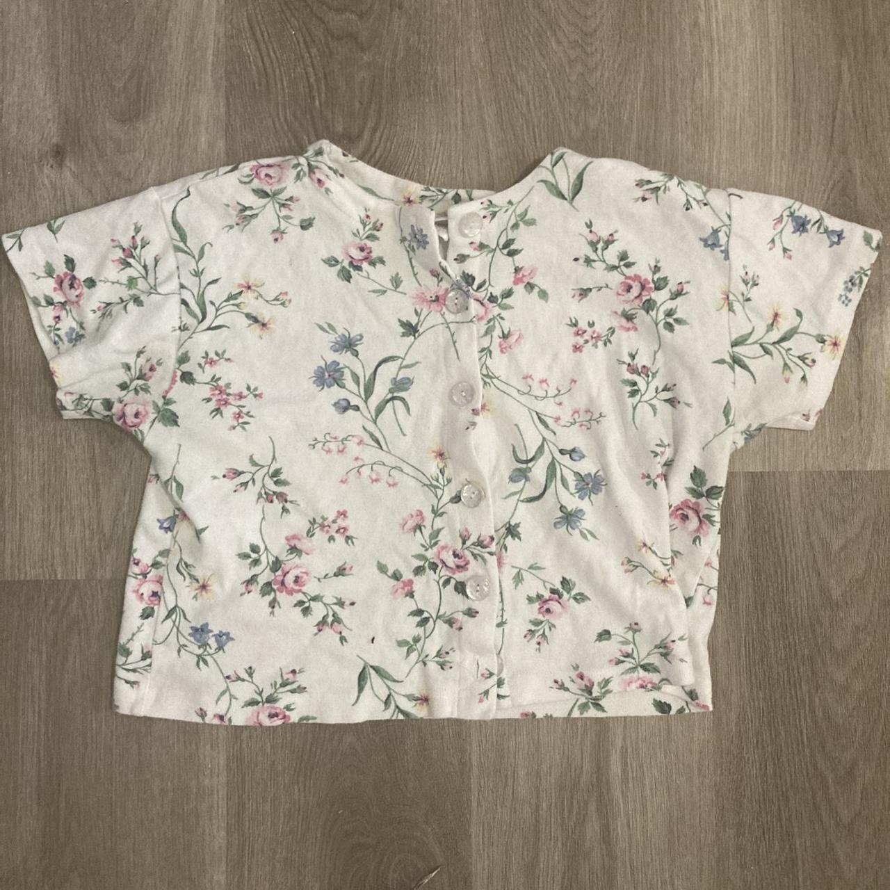 Women's White and Green Shirt | Depop