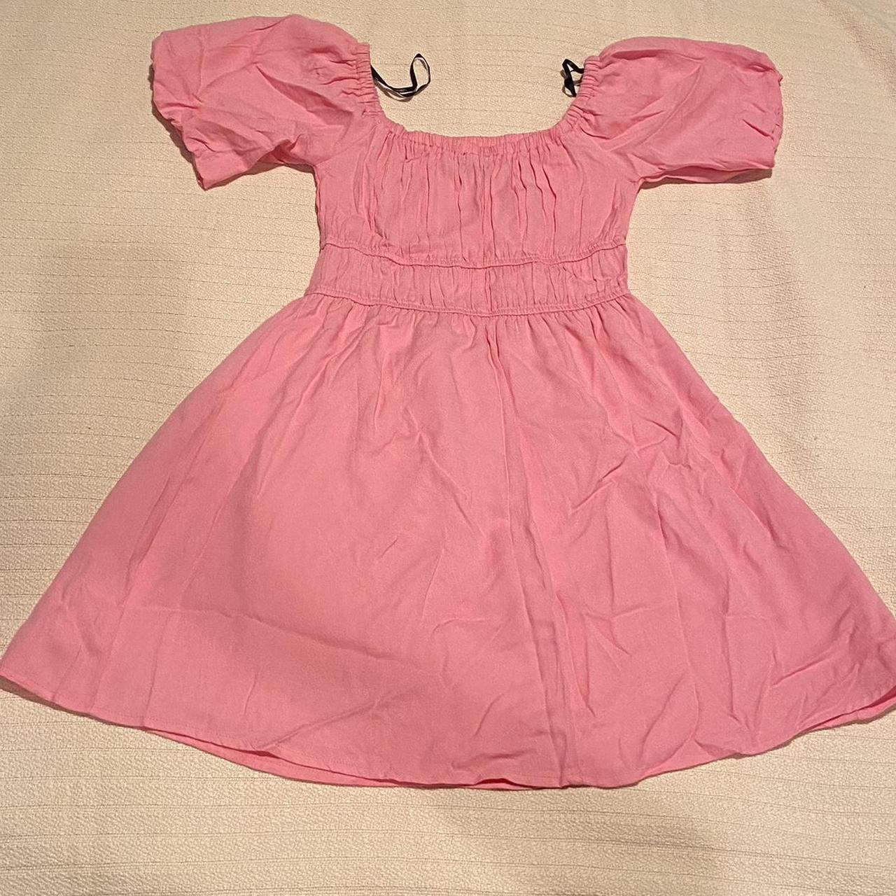Forever 21 pink mini dress This dress is in good... Depop