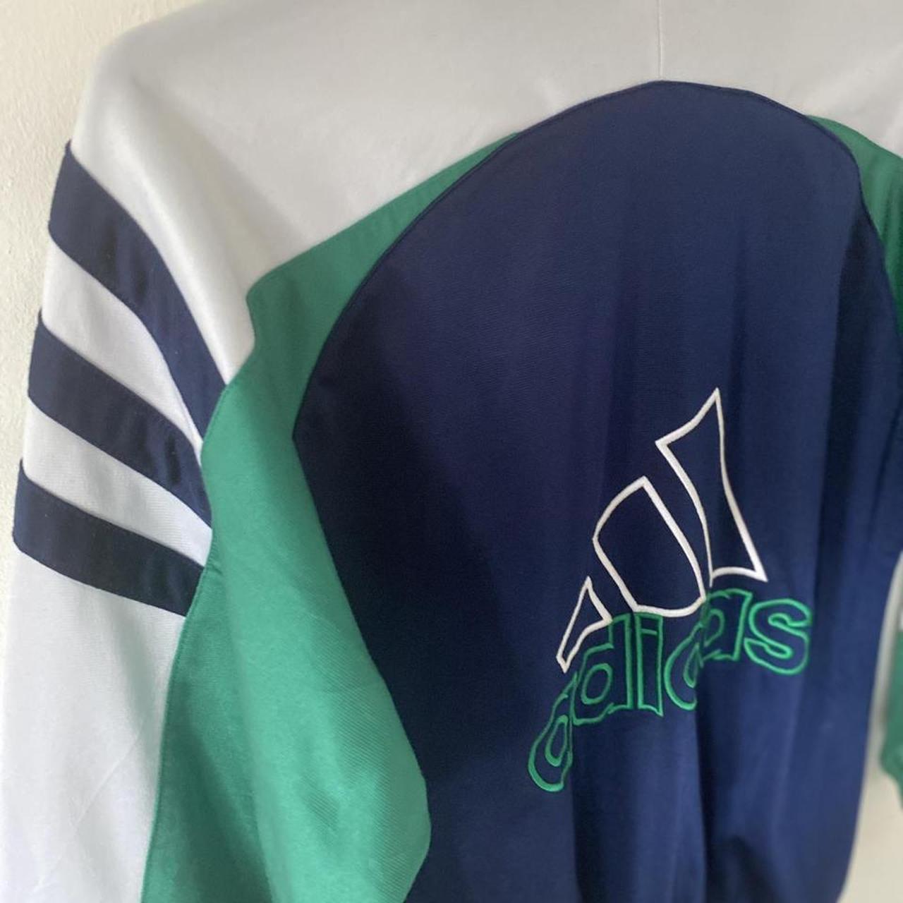 トップス Vintage adidas Foodie トップス Vintage adidas Foodie Vintage Adidas CrewNeck