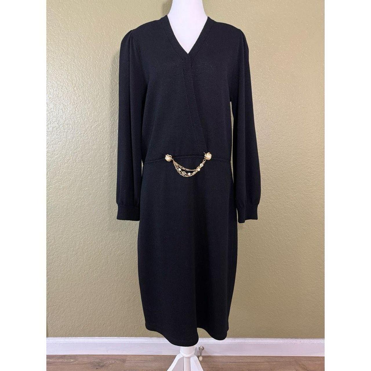 Vintage outlets St. John For Neiman Marcus Black Sweater V-Neck Dress Size 6