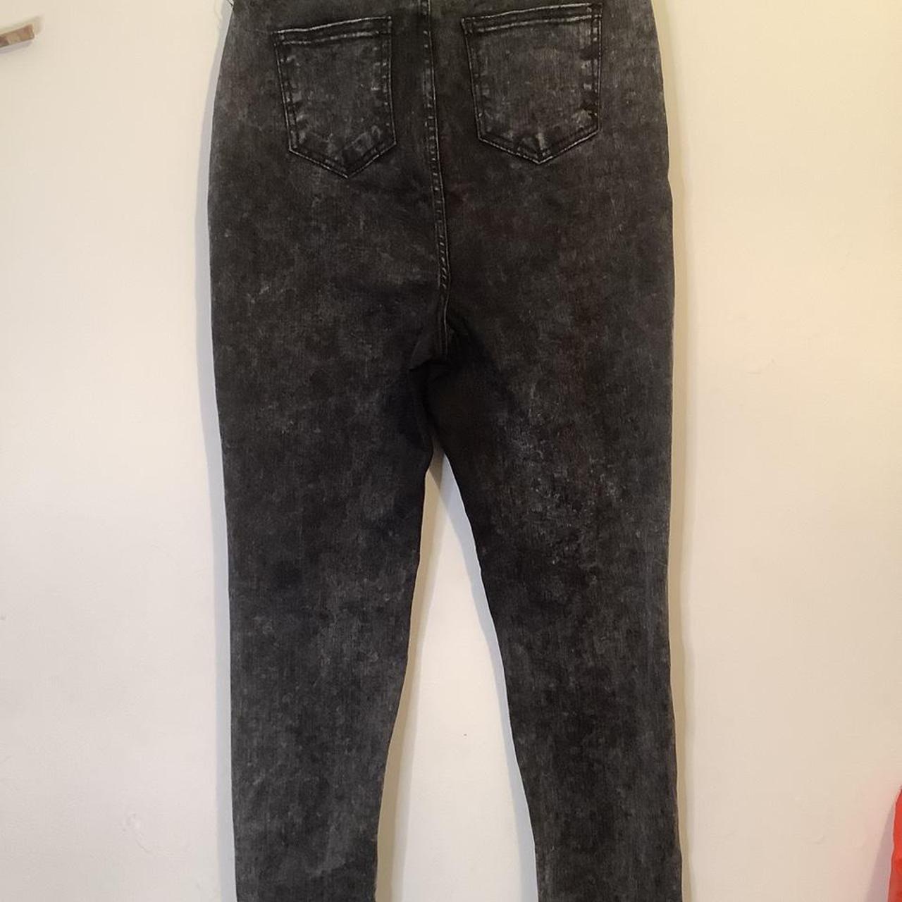 Boohoo Women's Black and Grey Jeans | Depop