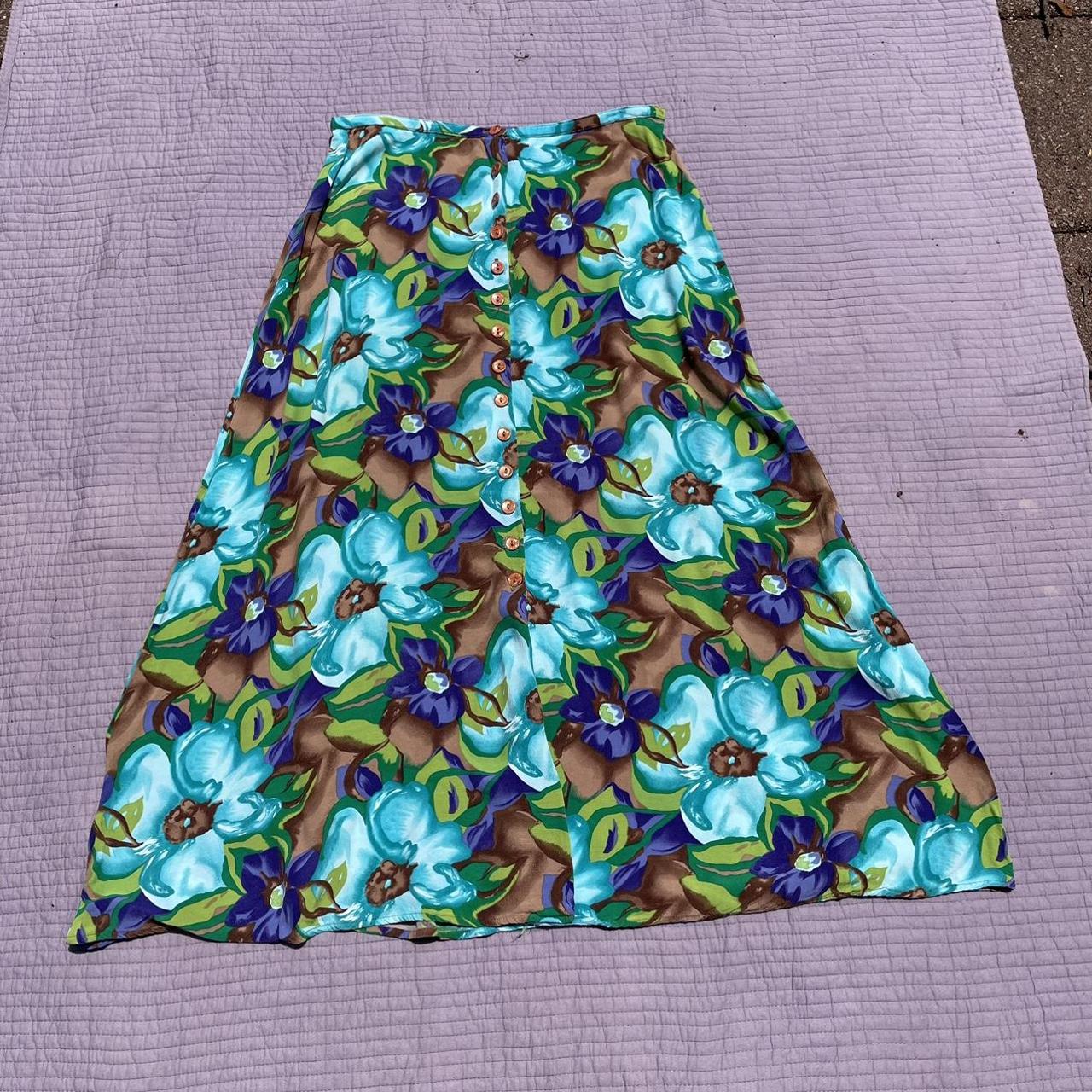 Pretty bold colored vintage button down maxi skirt!!... - Depop