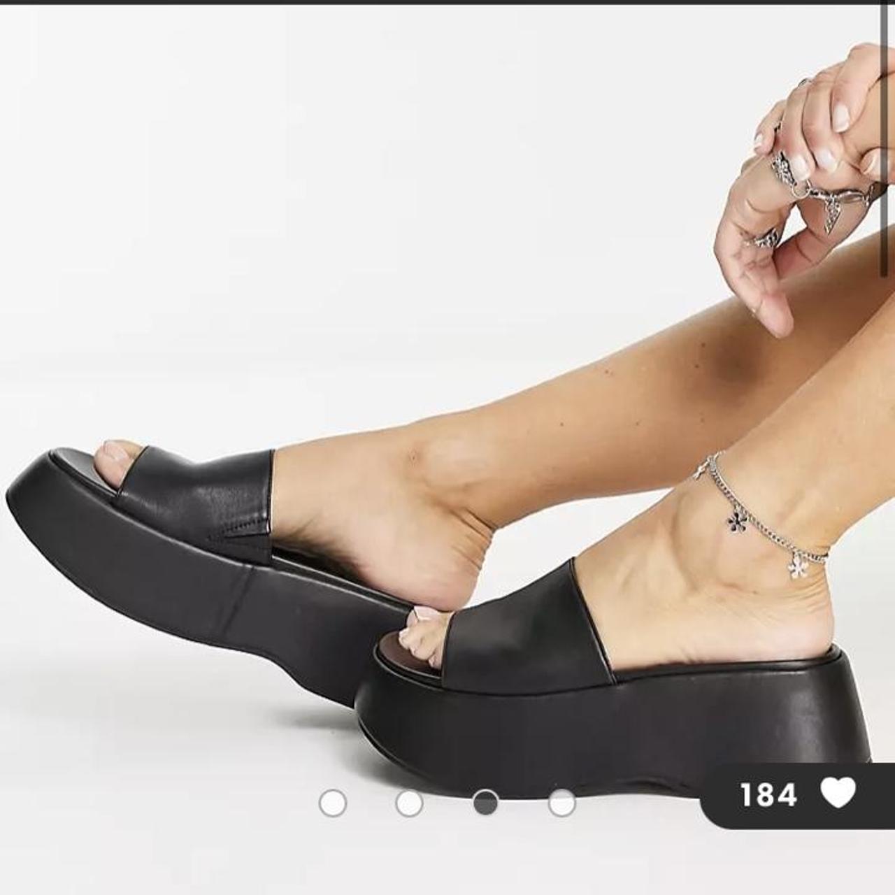 bershka black sandals