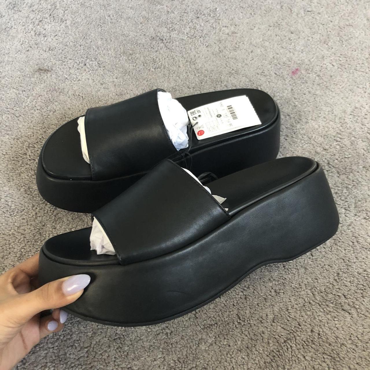 bershka black sandals