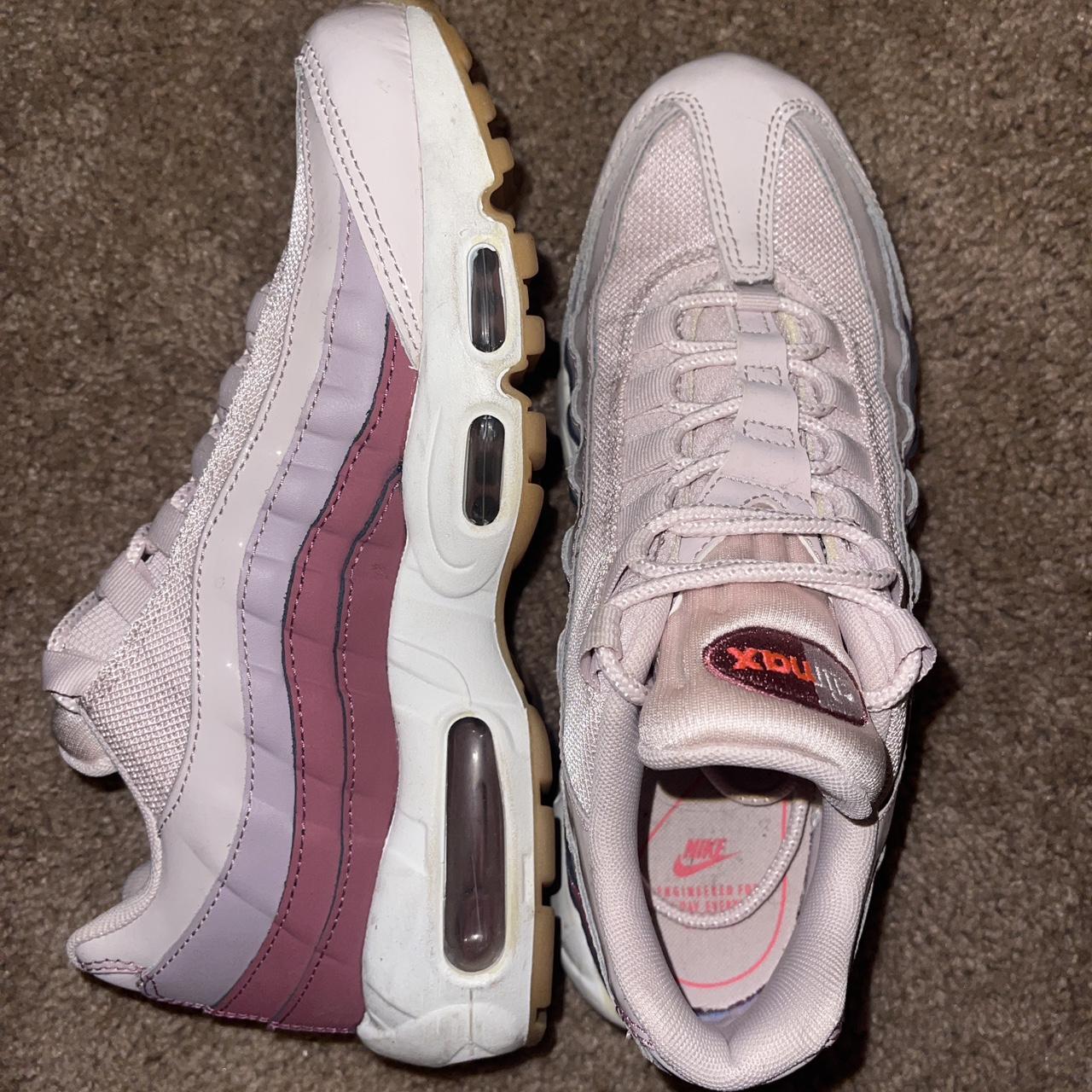 Nike air max 95 barely rose hotsell