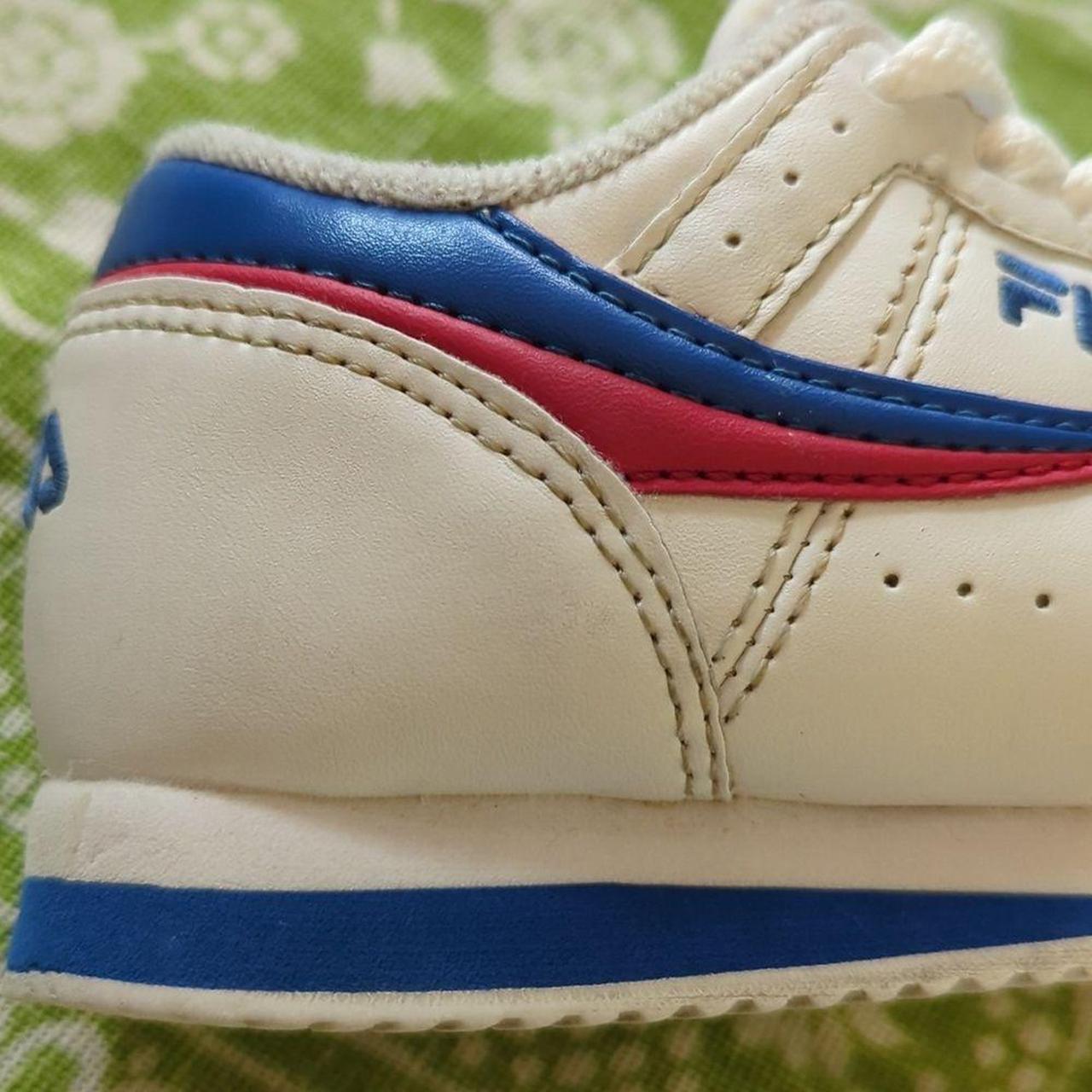 Fila red hotsell white blue