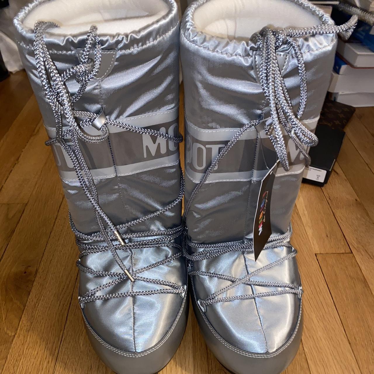 35000 nike moon boots