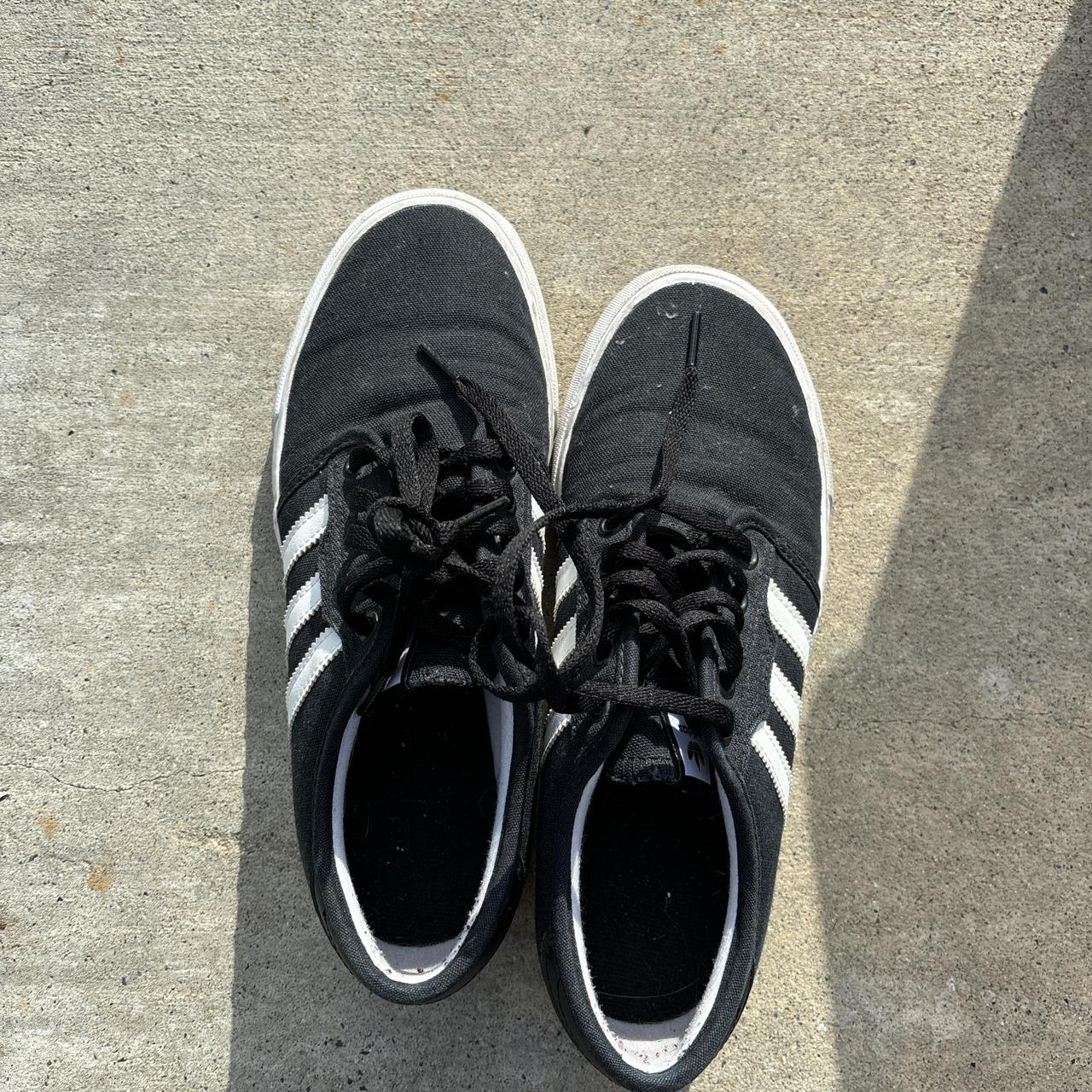 mens adidas black tennis shoes