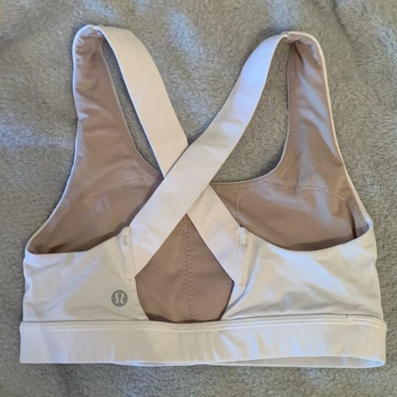 Lululemon Women's White Bra Depop