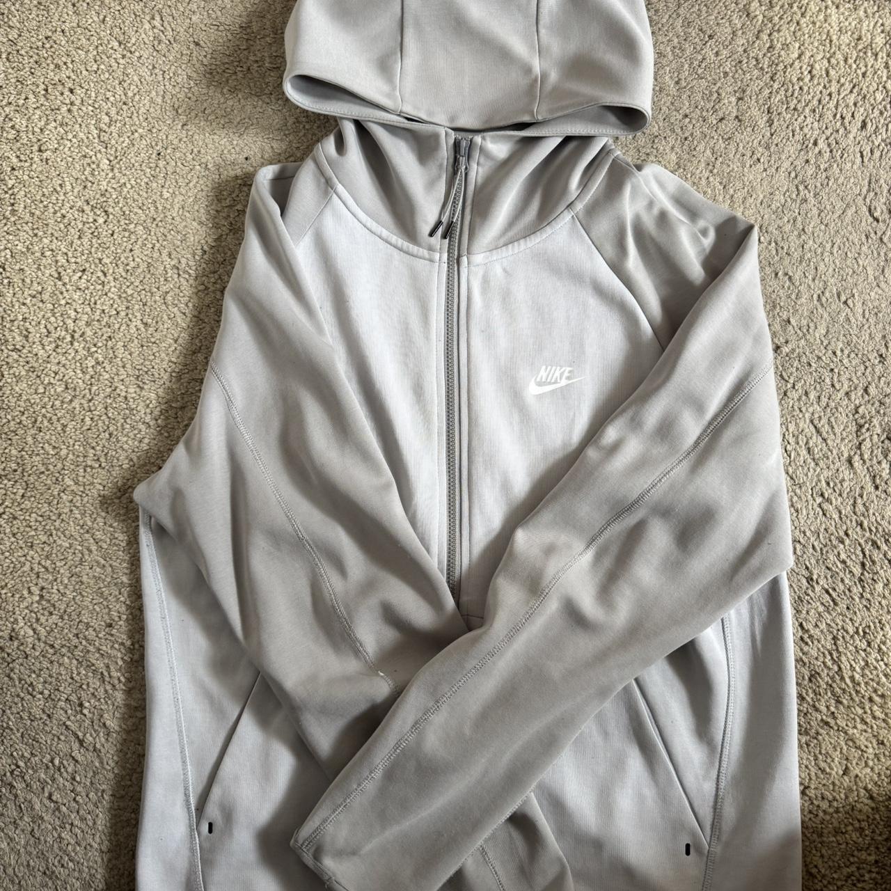 Store nike tech, size large