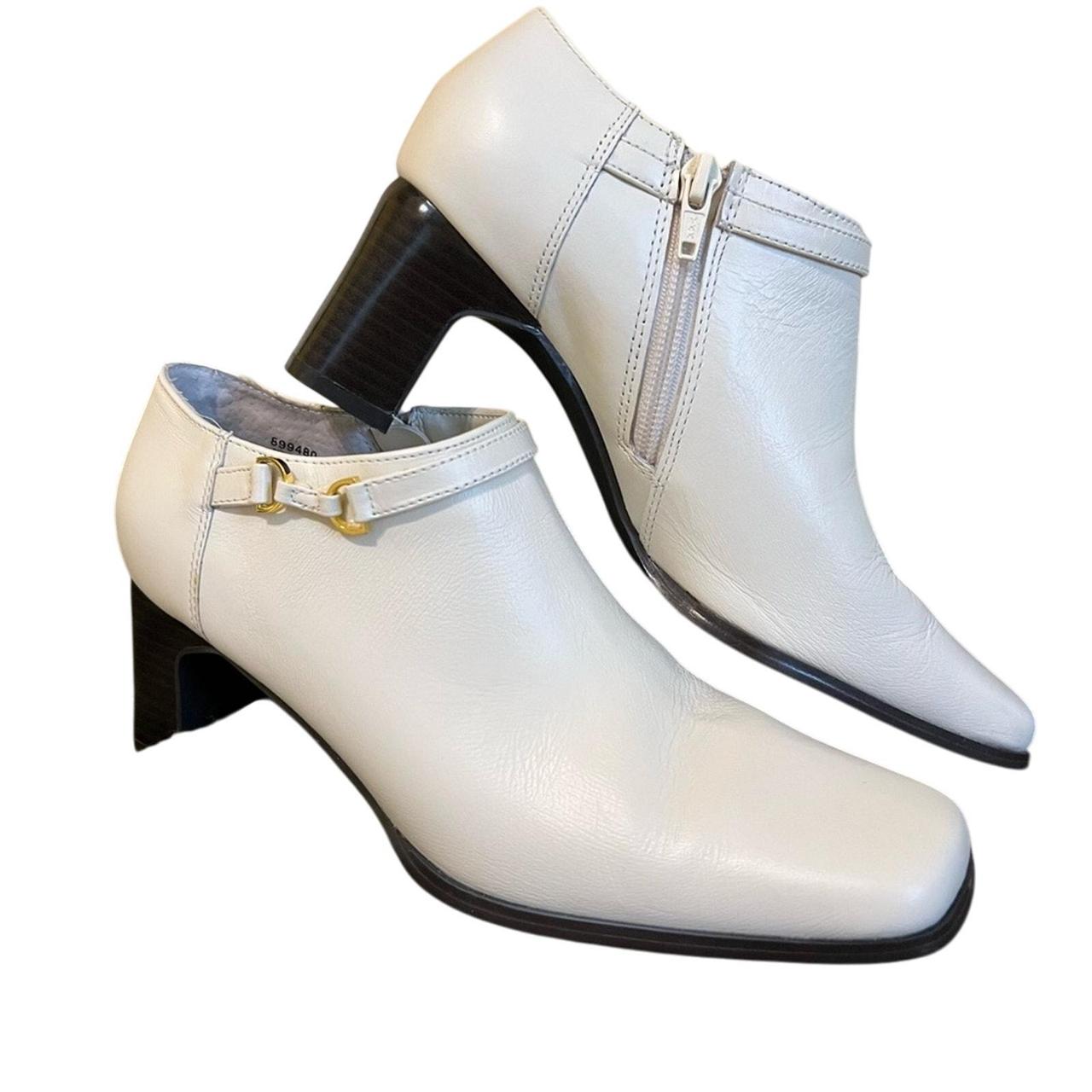 Source Unknown Women's Boots - White - US 7 – AJ … - image 1