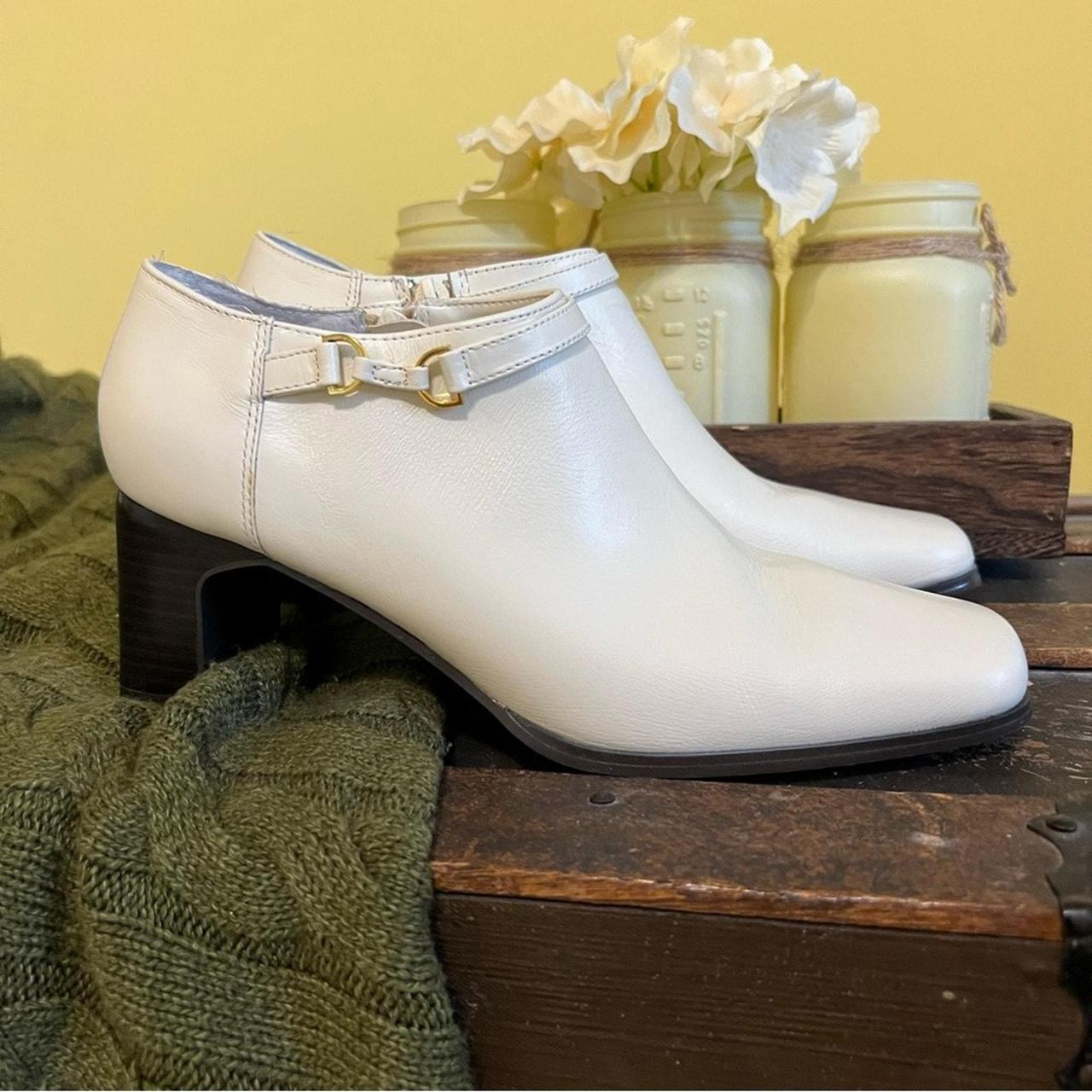 Source Unknown Women's Boots - White - US 7 – AJ … - image 2