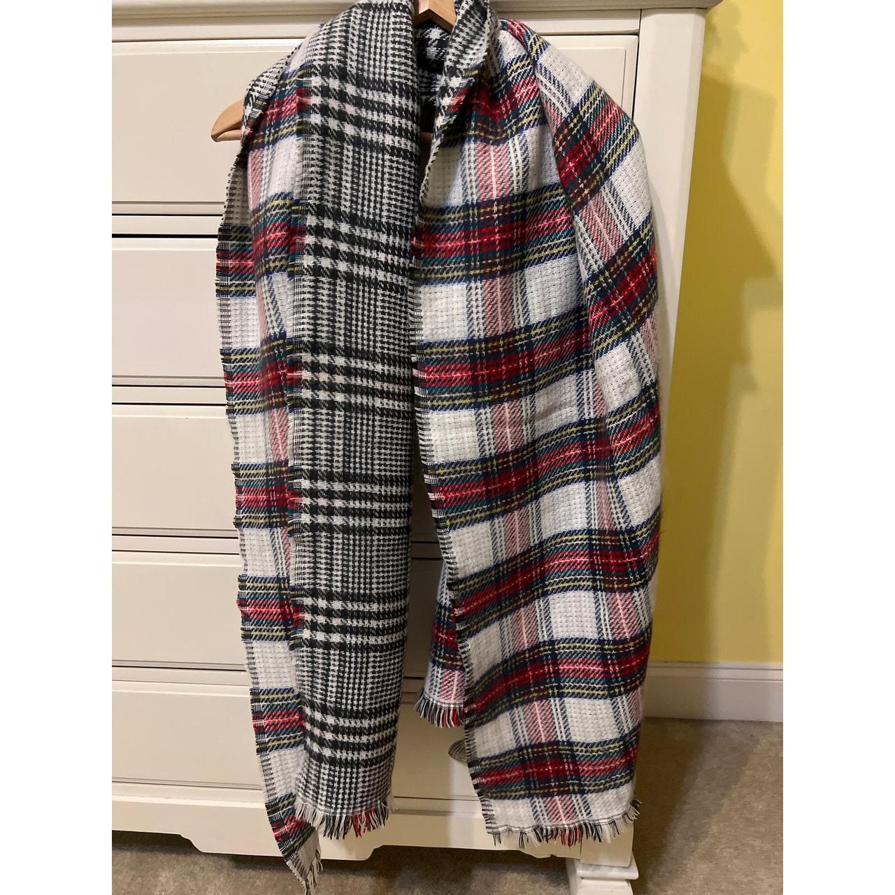 Source Unknown Women's Scarf - Red/White – Red gr… - image 2