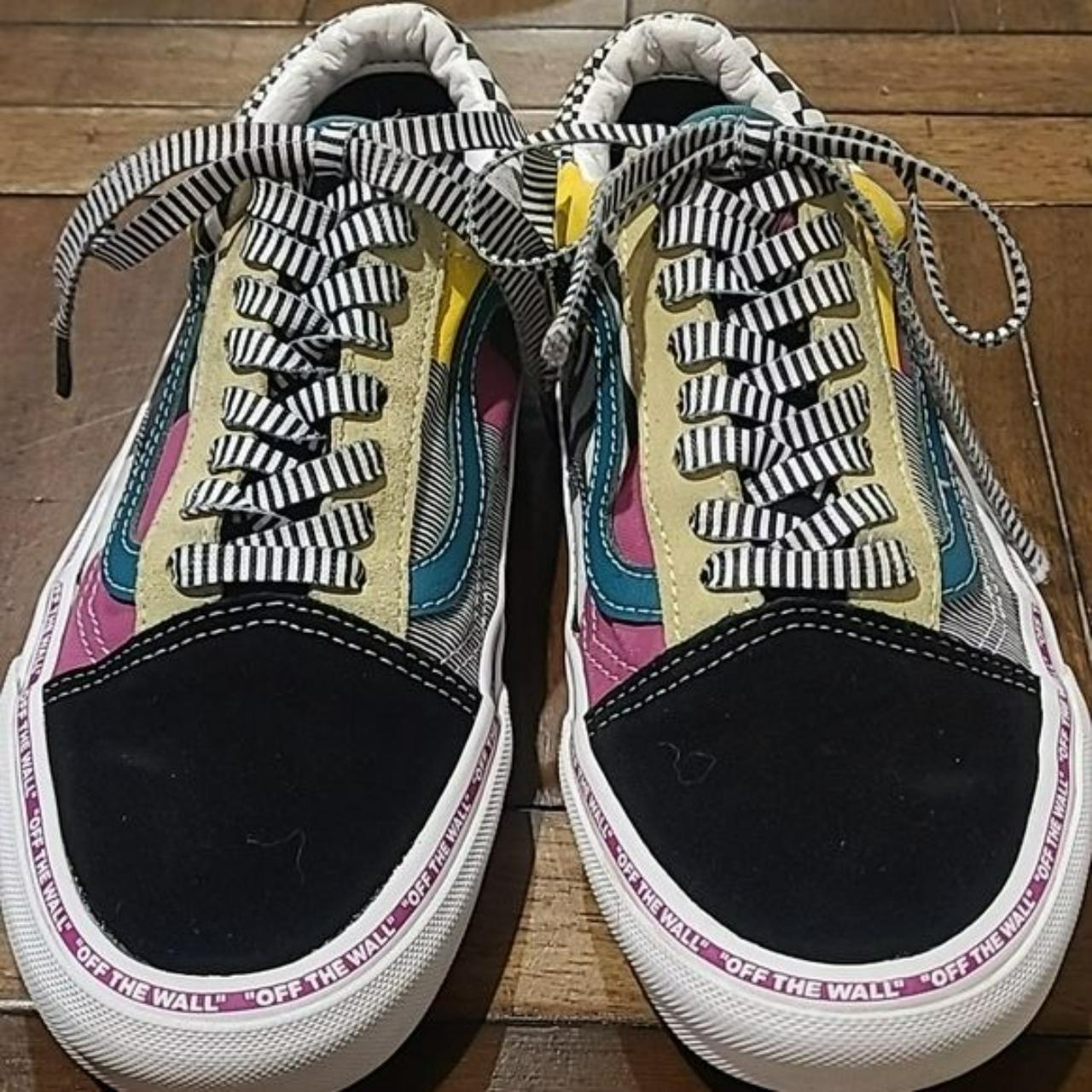 Vans store disarray shoes