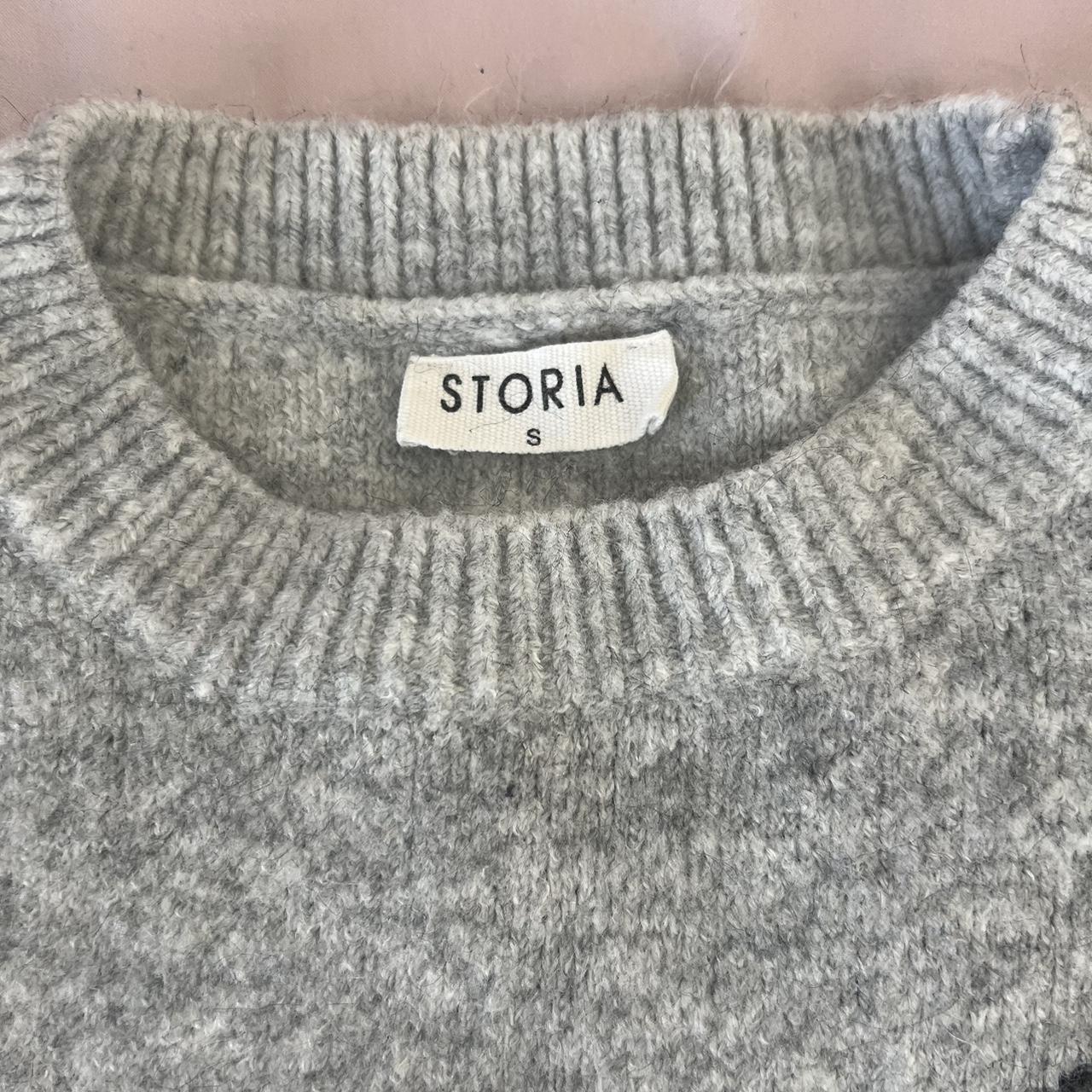 Women's Grey and Black Jumper | Depop