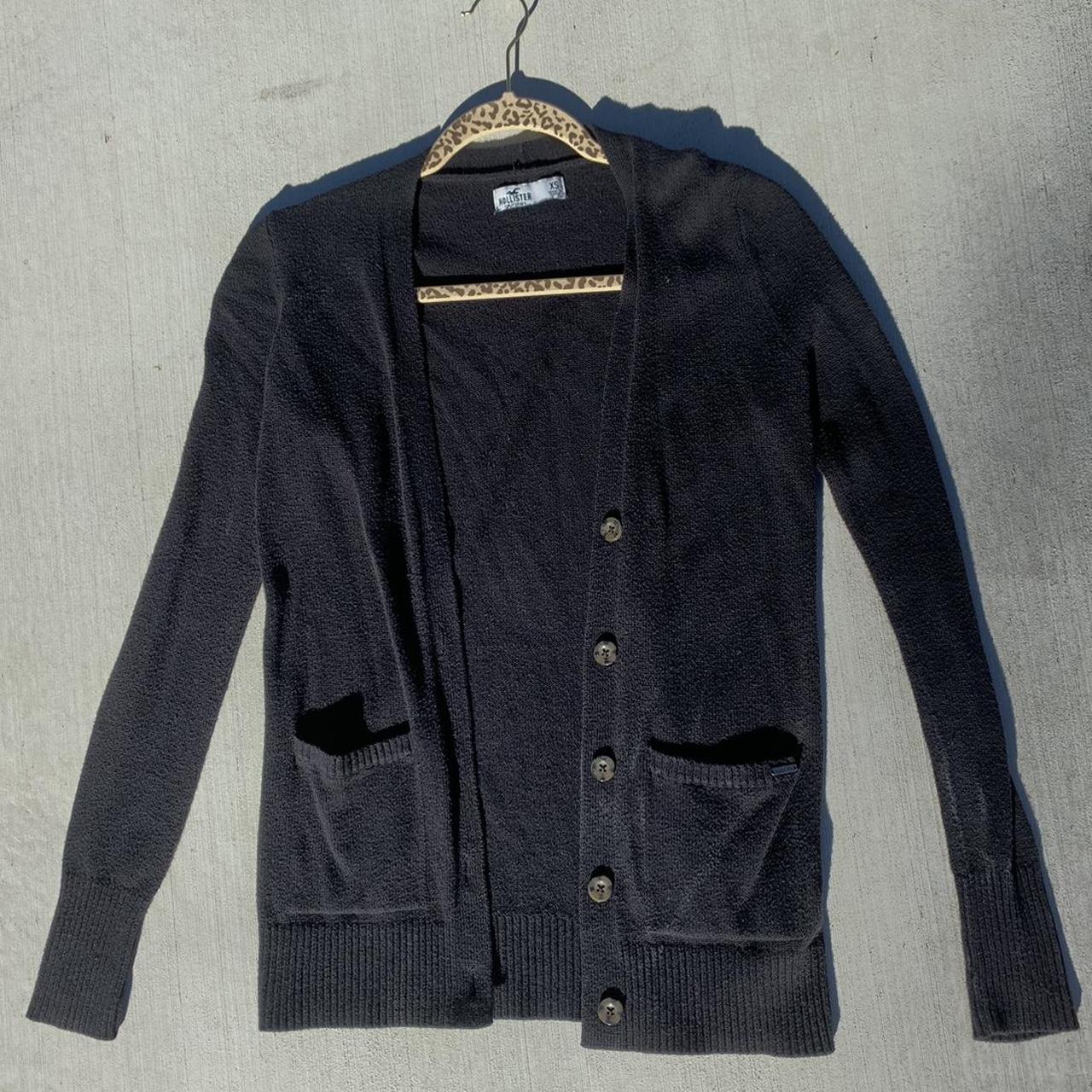 Hollister cardigan perfect for fall🍂 shes pretty... Depop