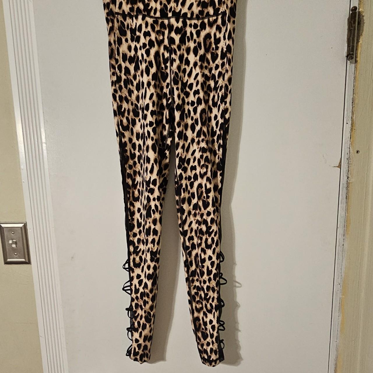 Victoria Secret Workout Leggings (Size 6) *Cheetah - Depop