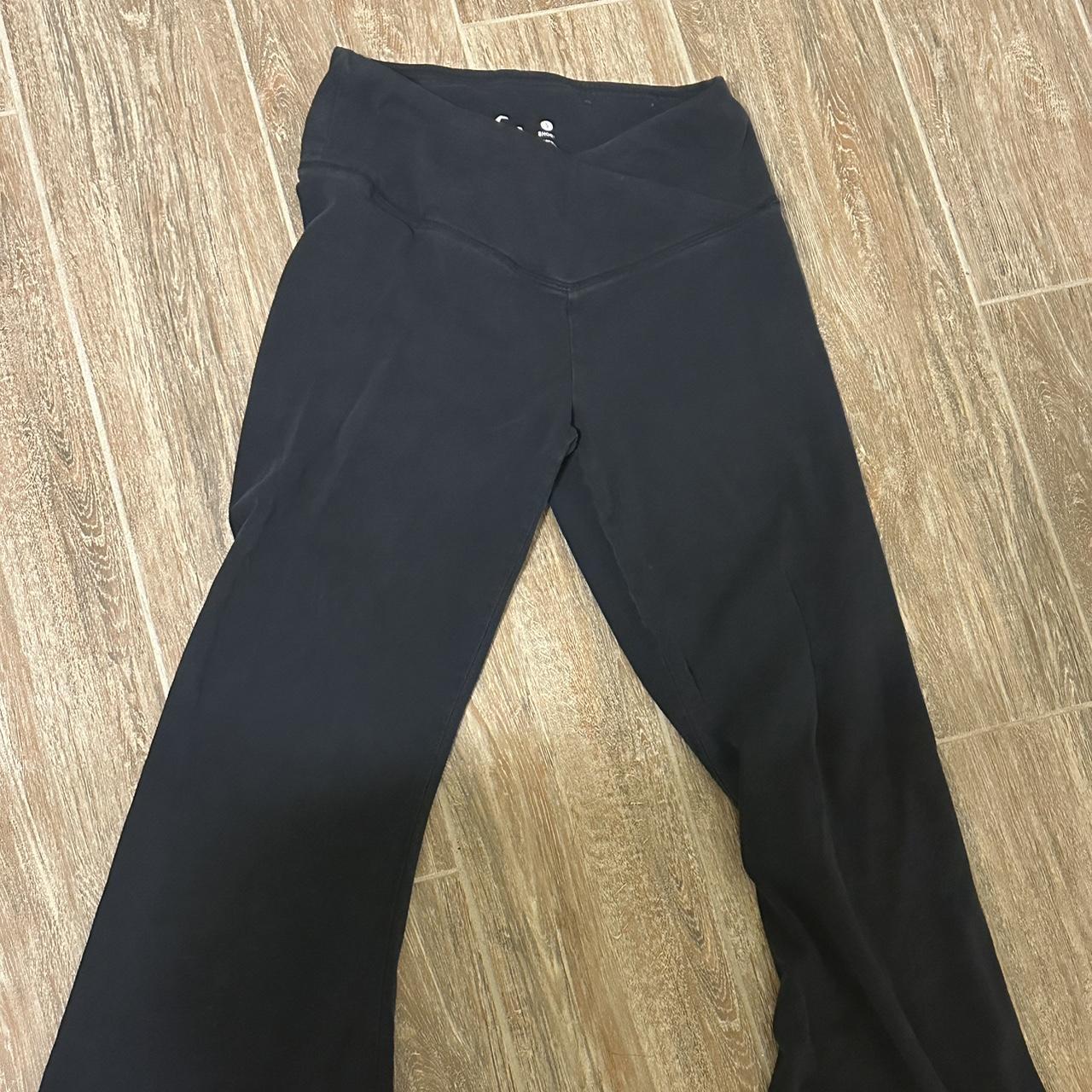 CUTE FLARED HOLLISTER LEGGINGS💕 Size Small... Depop