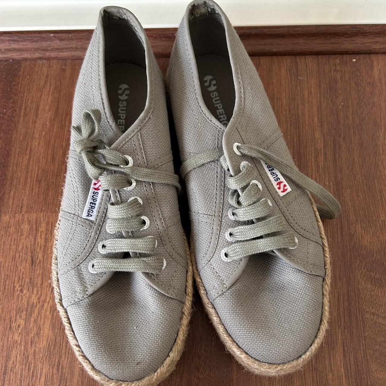 Supergo worn twice Size 8