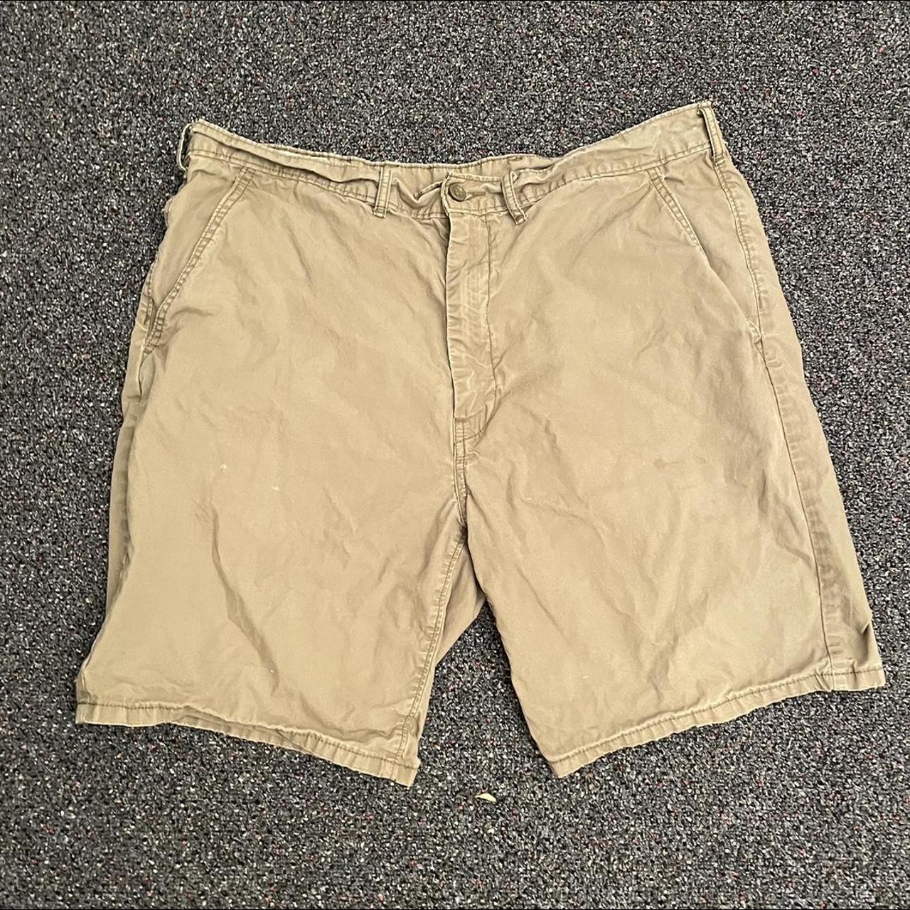 Levi's Men's Green Shorts | Depop