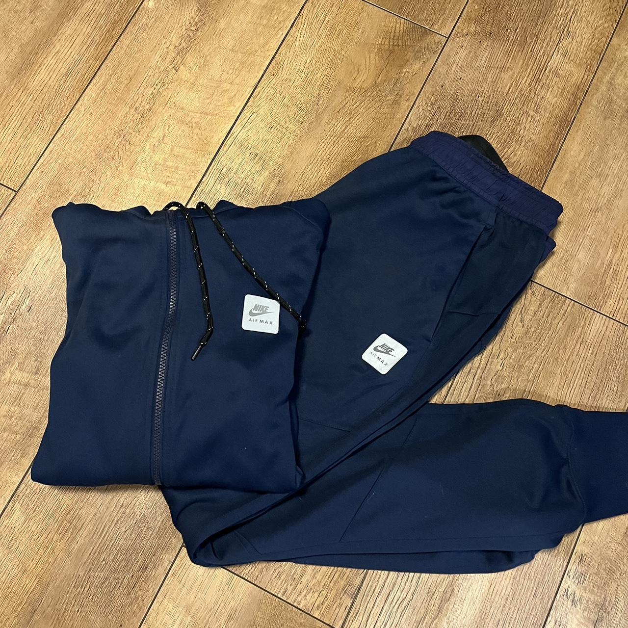 Nike Men's Navy Hoodie | Depop