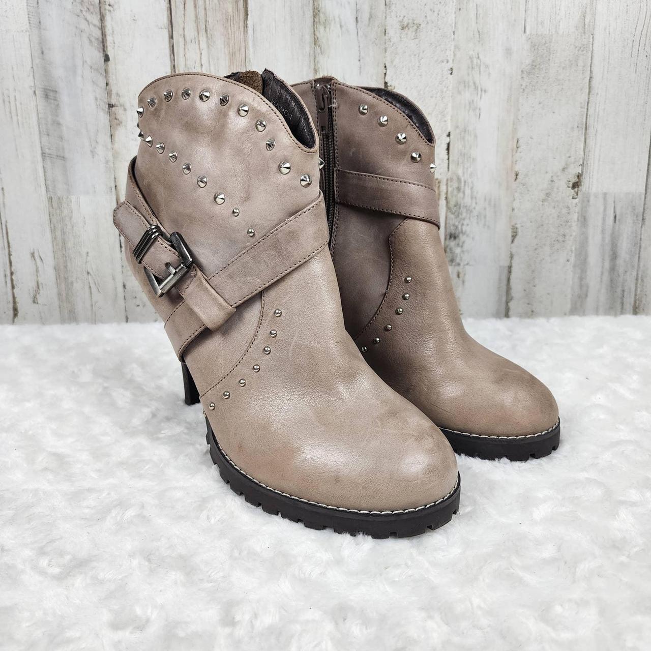 Women's Brown Boots | Depop