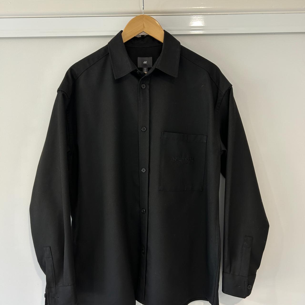 H and m shop black button up