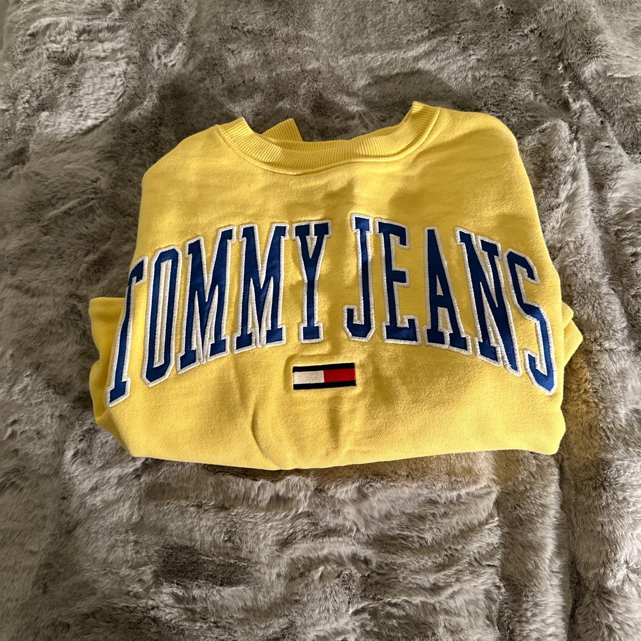 Tommy jeans yellow online sweatshirt