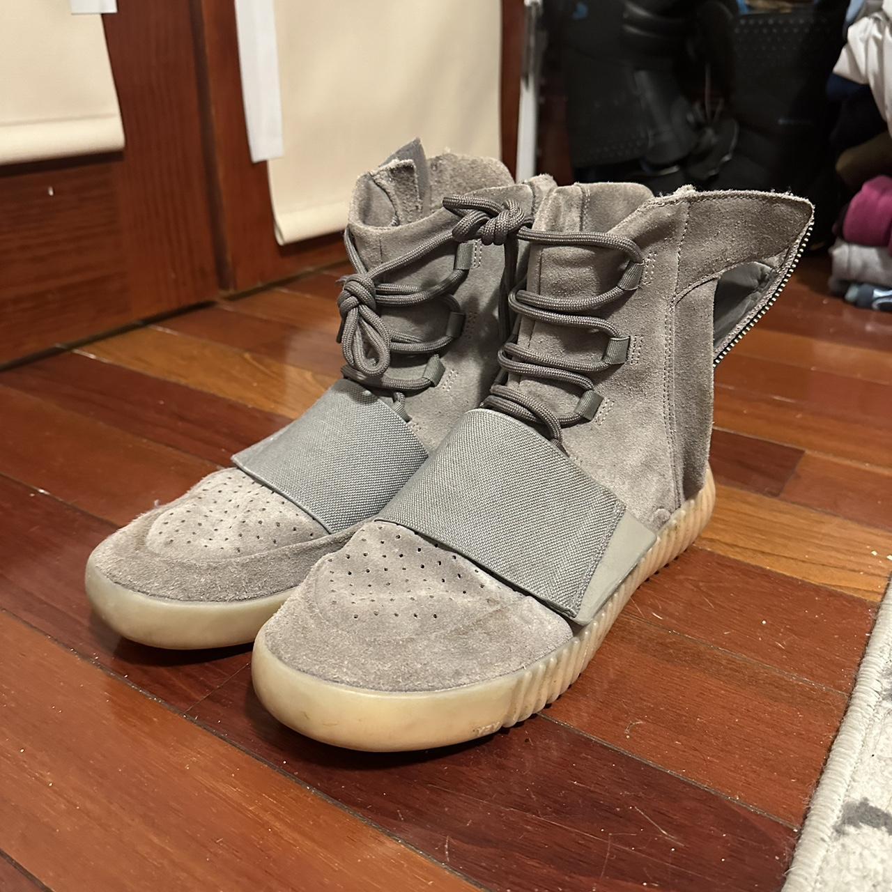 Adidas yeezy boost 750 light grey glow in the dark online