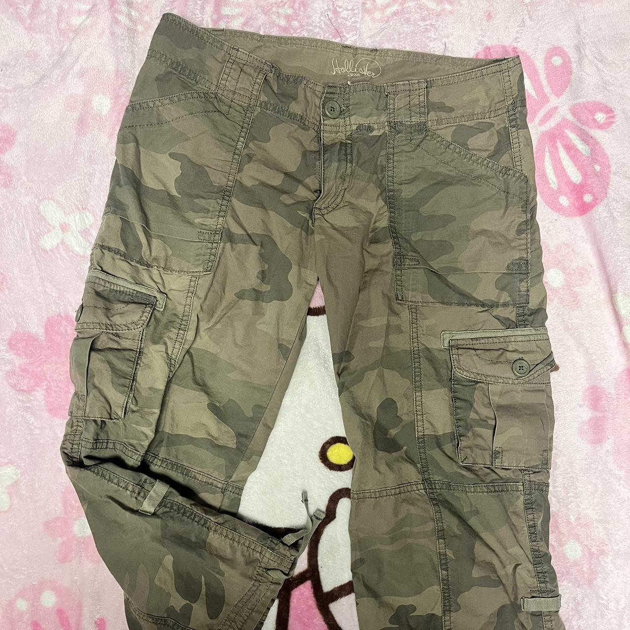 Super cute Hollister camo cargo pants! Tagged a size... Depop