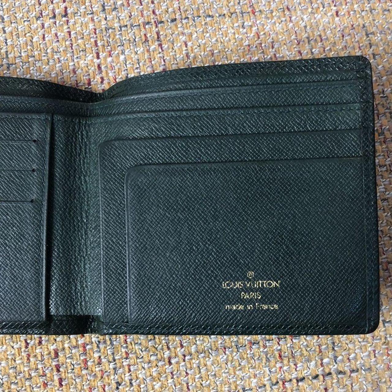 LOUIS VUITTON Green Taiga Leather Bifold Wallet - Depop