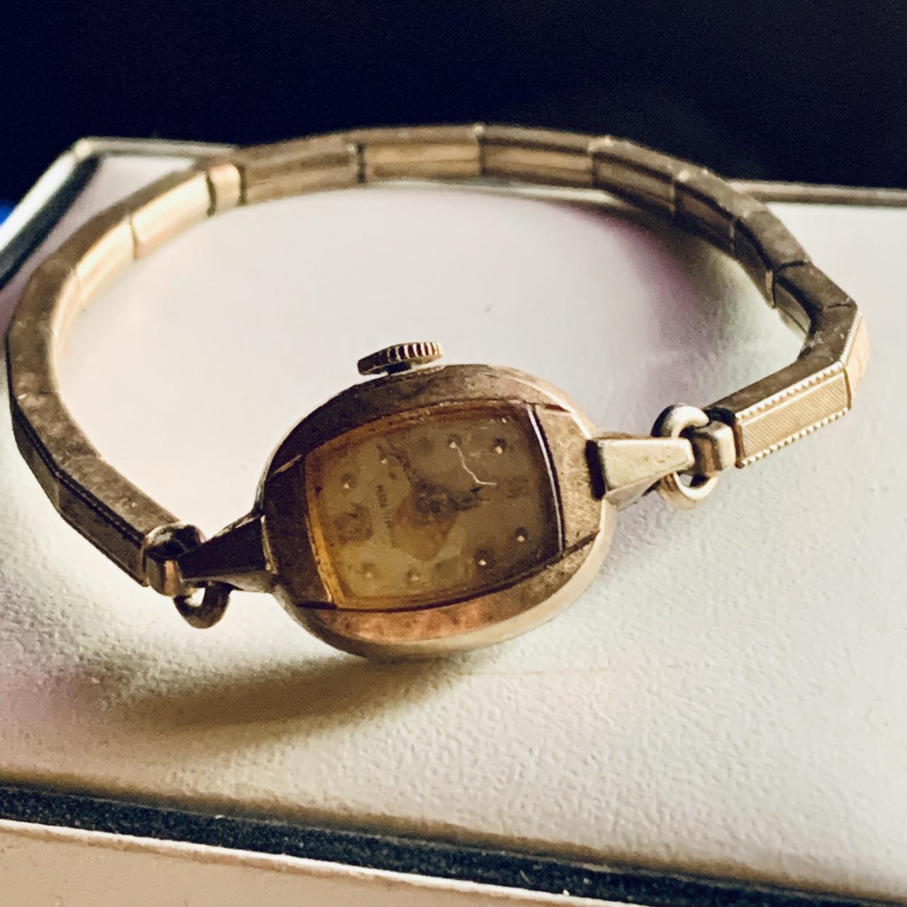 Hamilton Watch Company Women's Gold Watch (2)