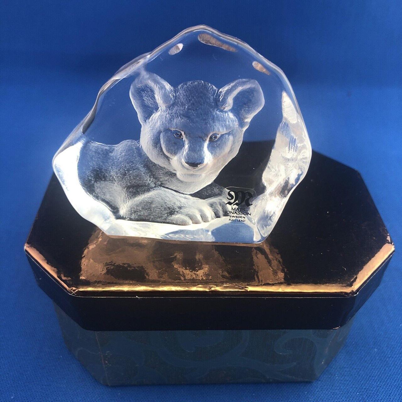 Mats Jonasson Sweden Tiger Cub Crystal Paperweight. - Depop