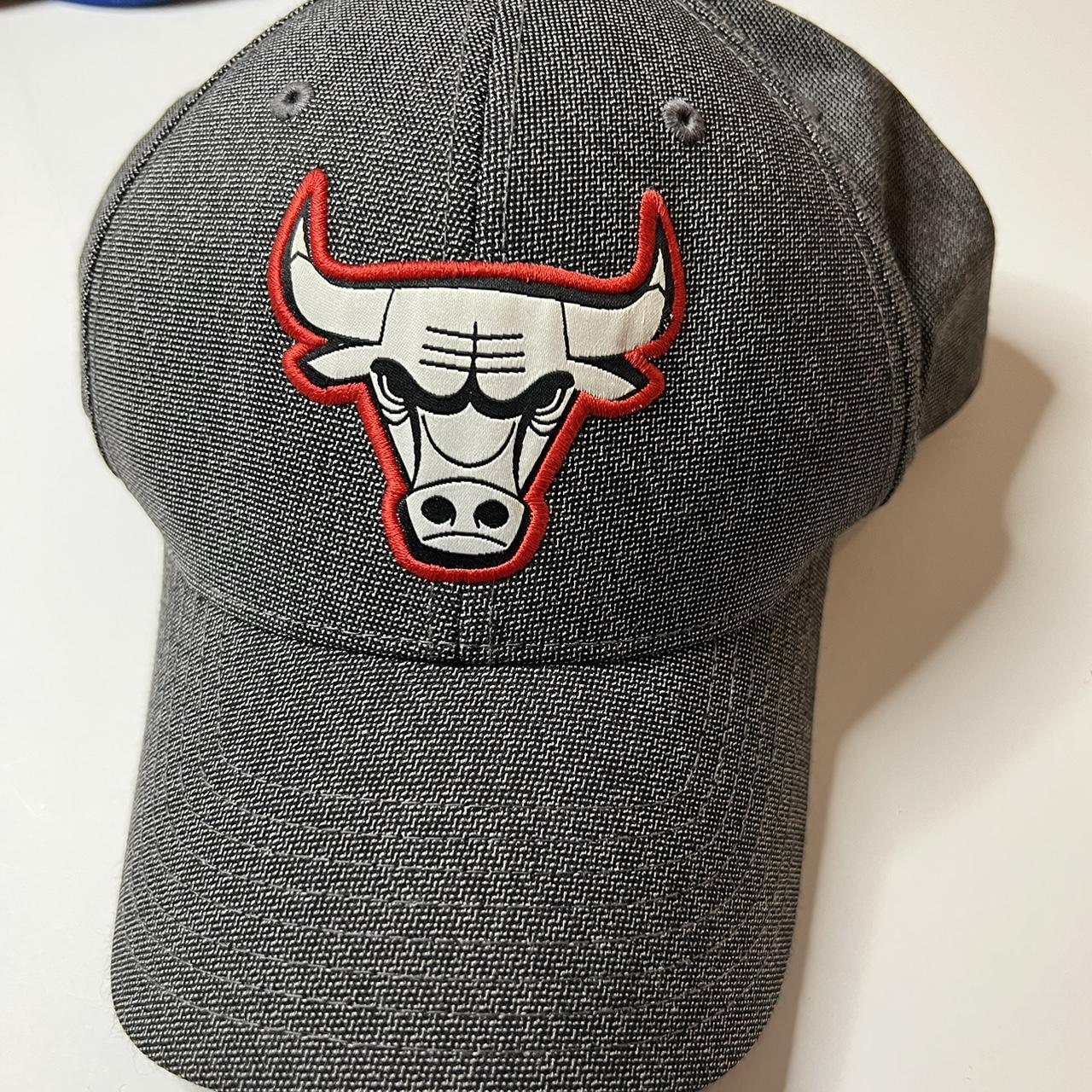 Mitchell & Ness 110 Chicago Bulls snapback cap in red