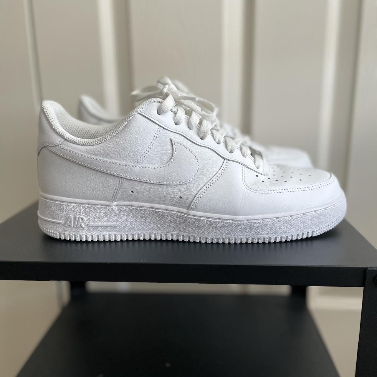 Nike Men's White Trainers | Depop