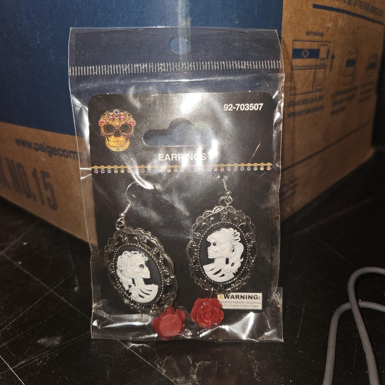 item listed by pinkvllama