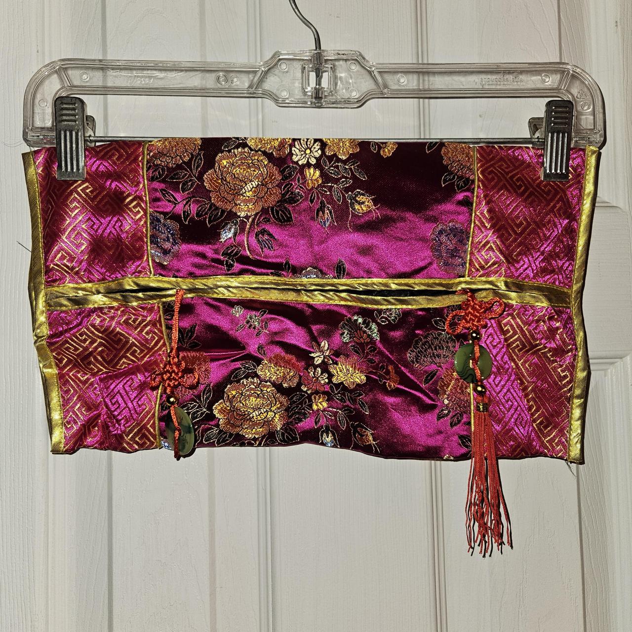 item listed by pinkvllama