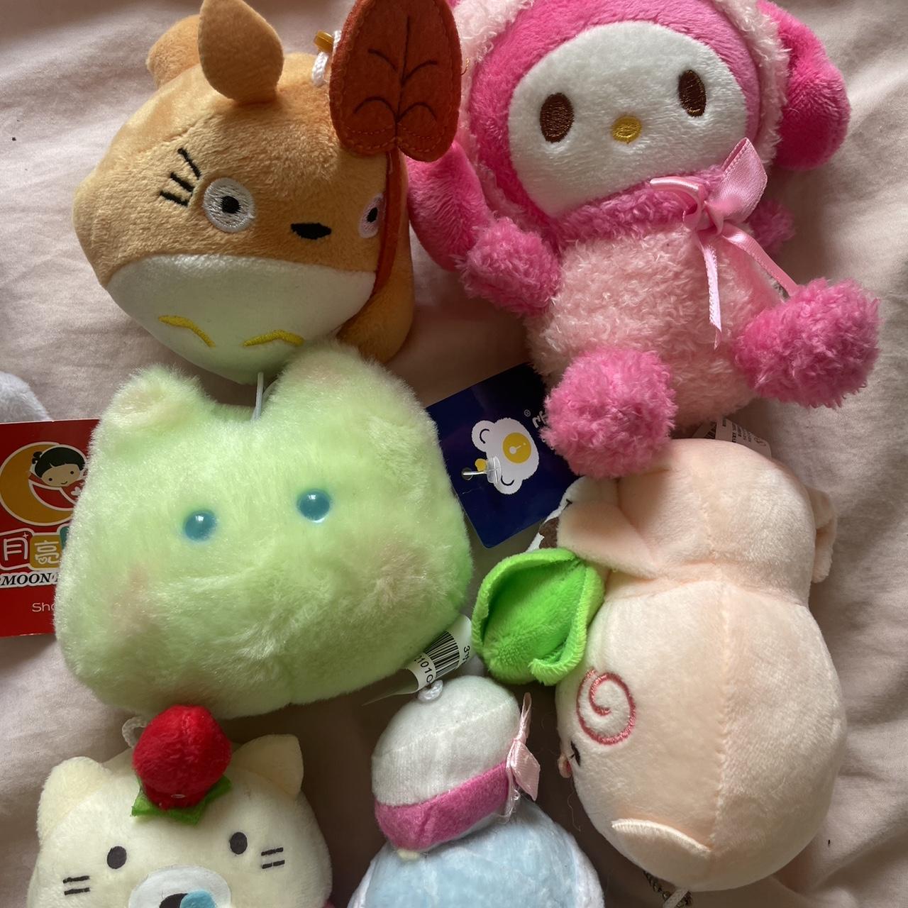 plushie-bundle-contains-1-large-hello-depop