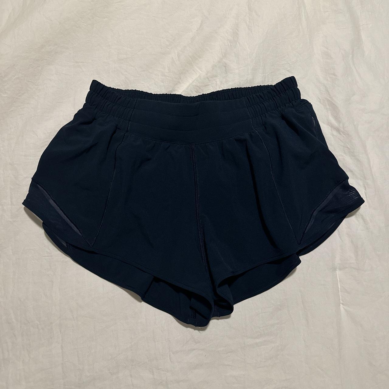 lululemon hotty hot shorts 2.5”, - navy color, - size