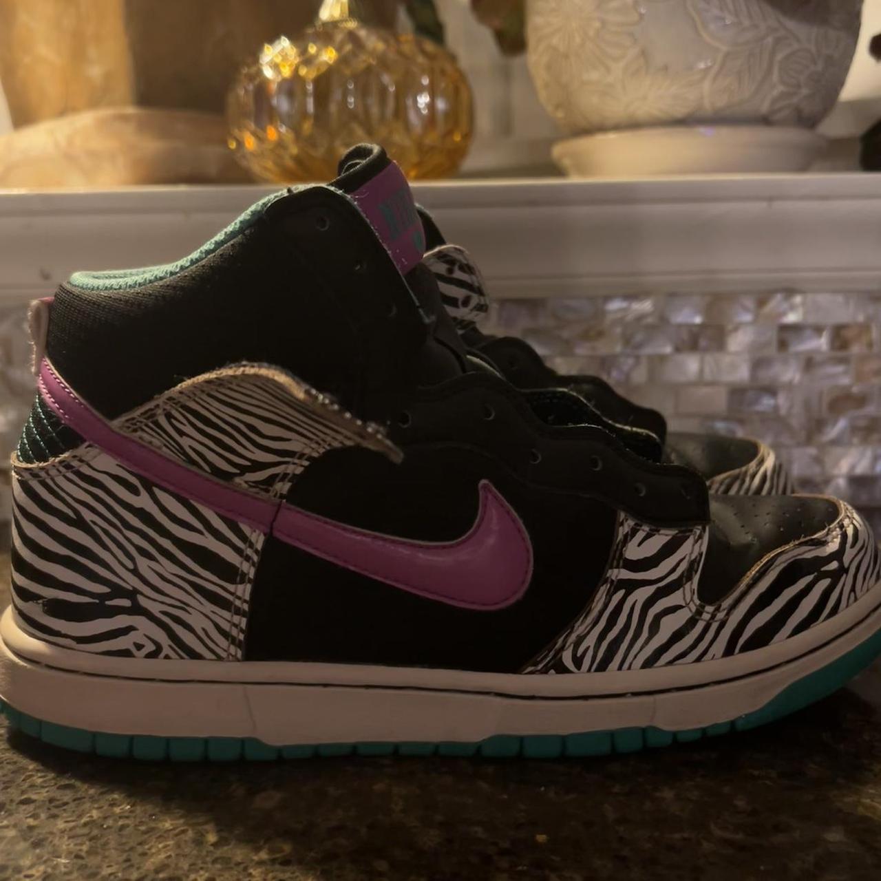 Nike free zebra shop print