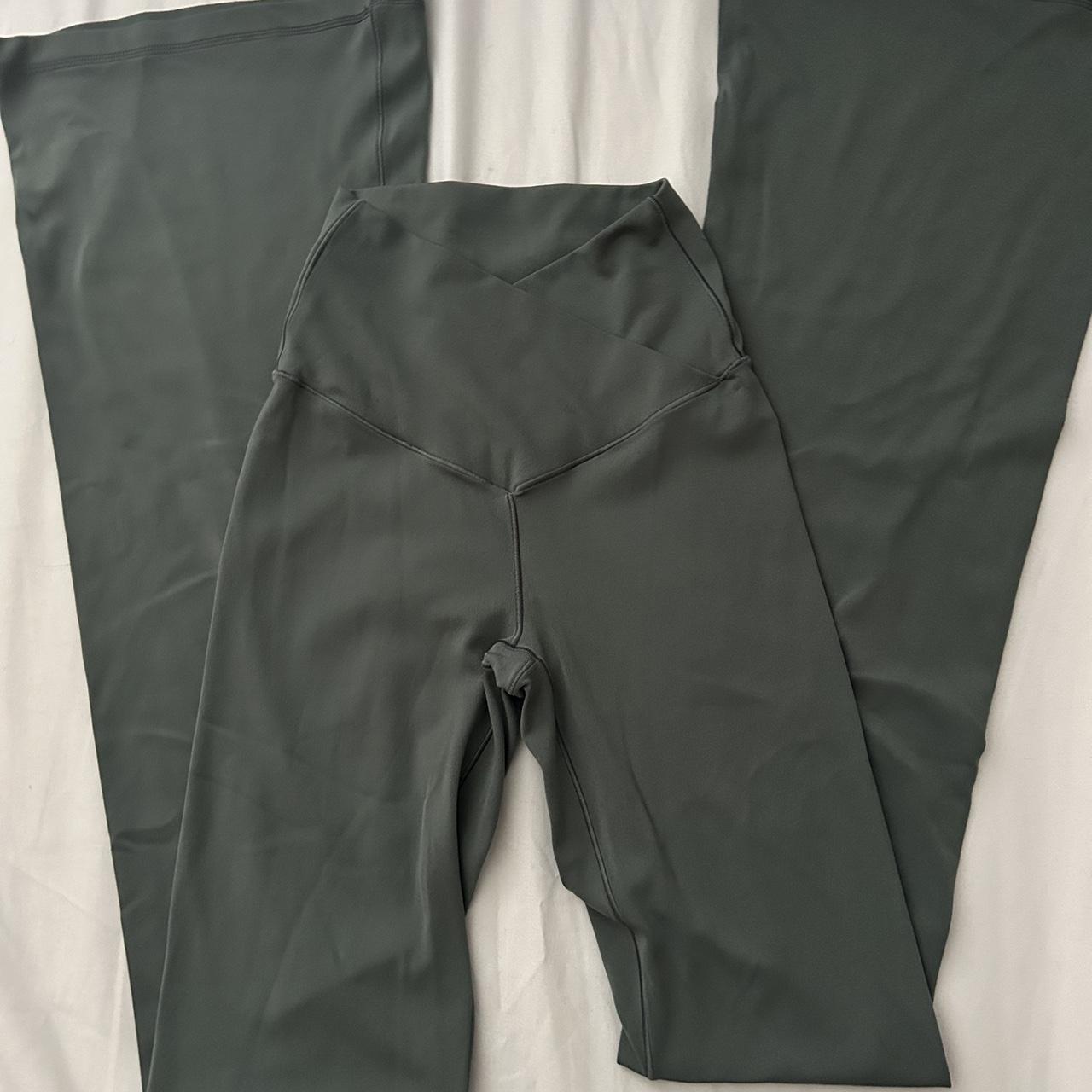 Old Navy Teal Crossover Flare Yoga Pants - Depop