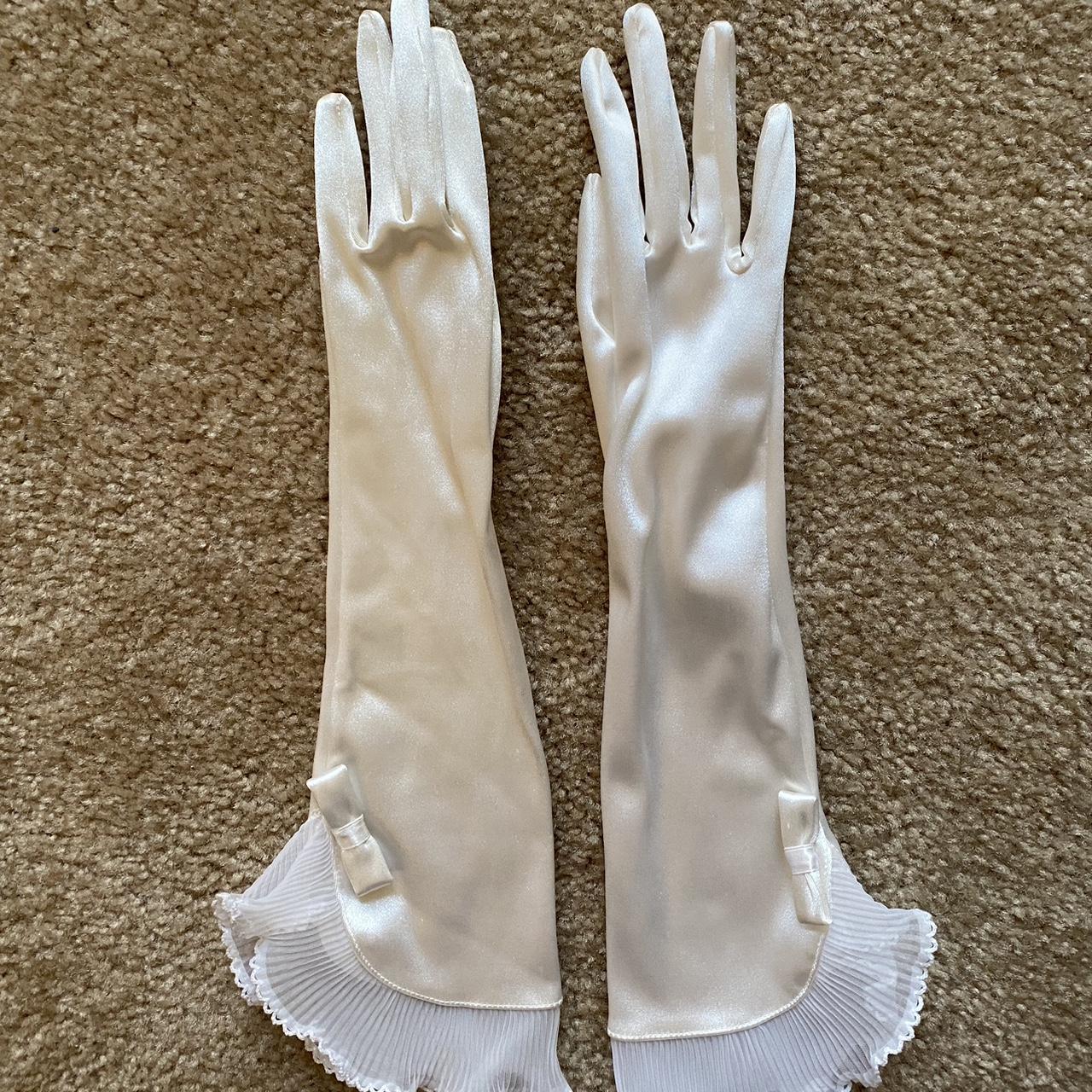 Women's White Gloves Depop