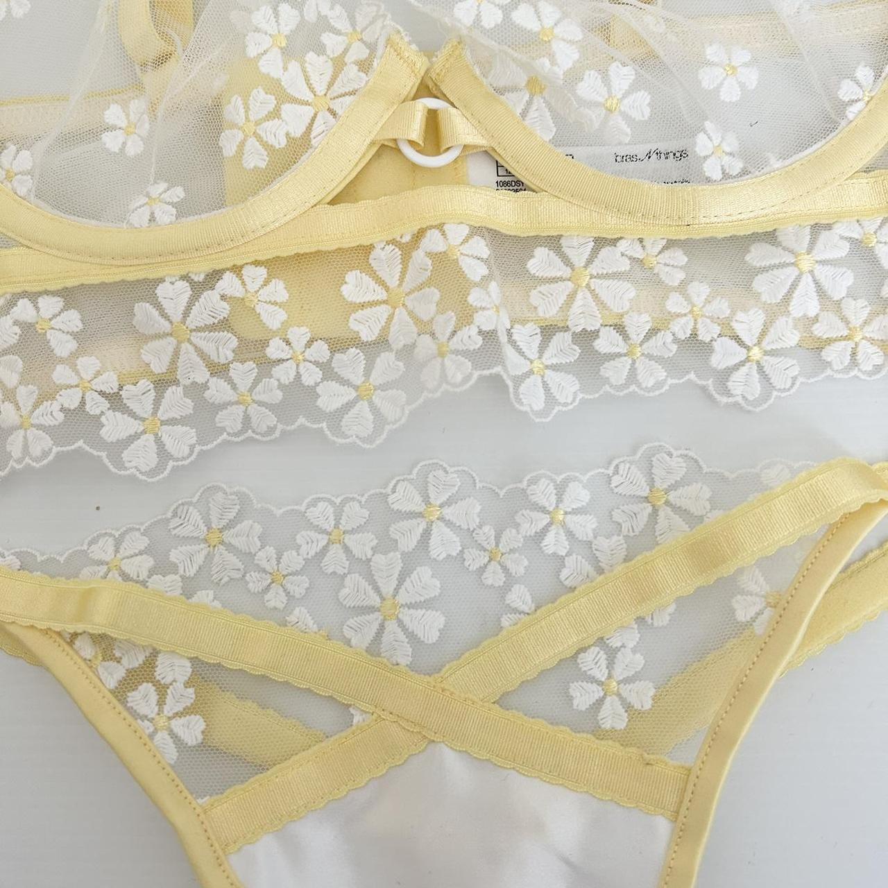 Bras n things Daisy plunge dentele longline bra - Depop