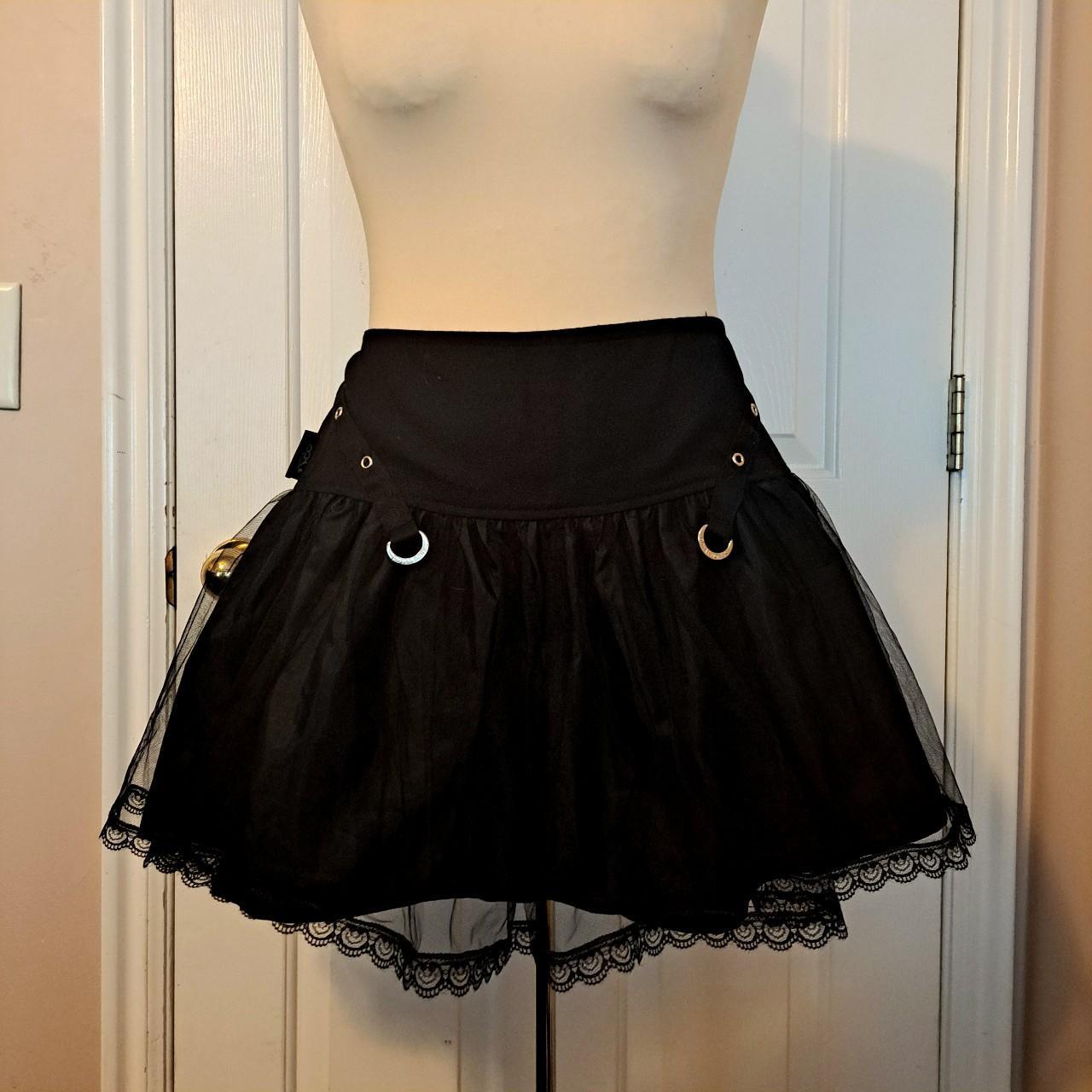 Hot Topic Women's Black Skirt Depop