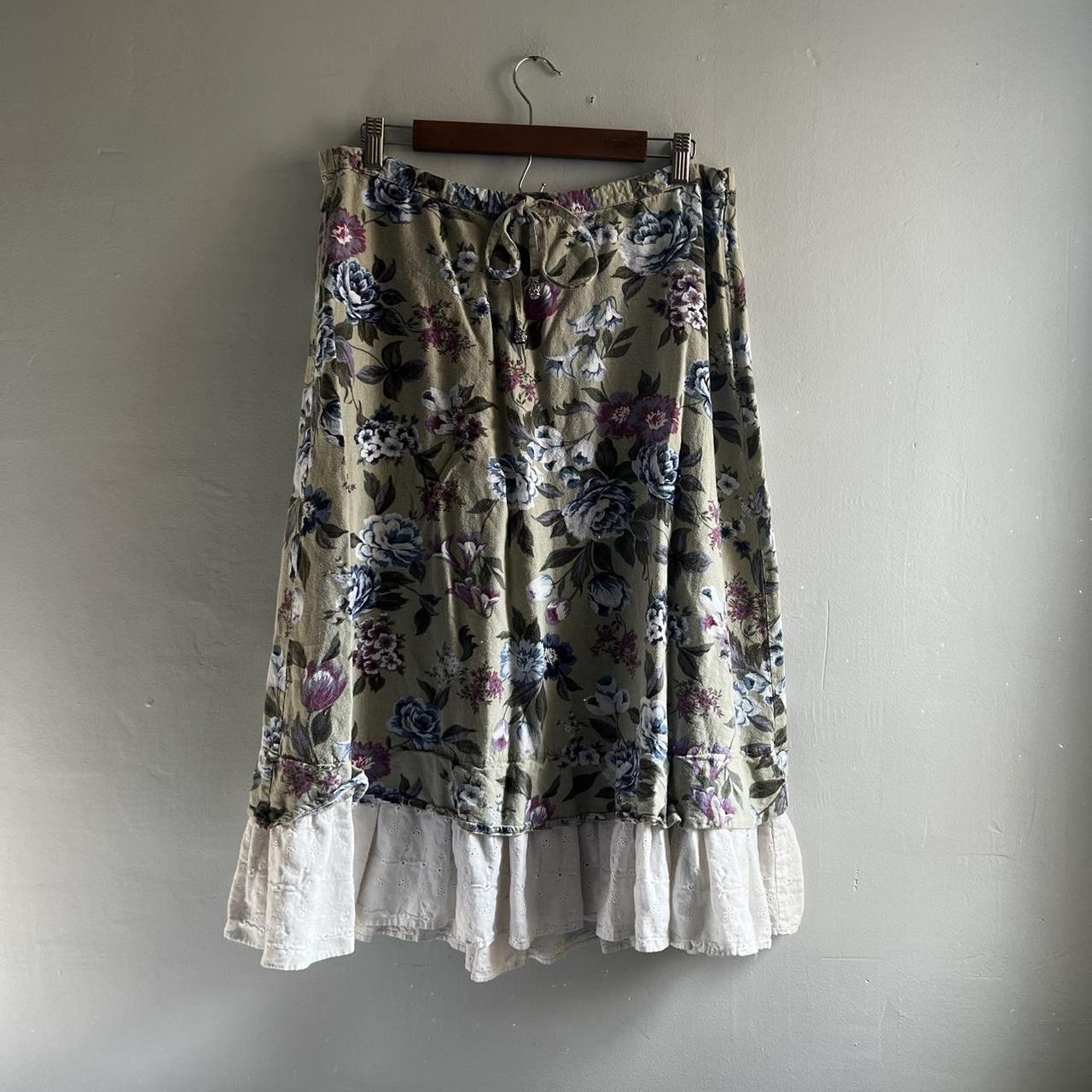 90s vintage coquette floral midi skirt with milkmaid... - Depop