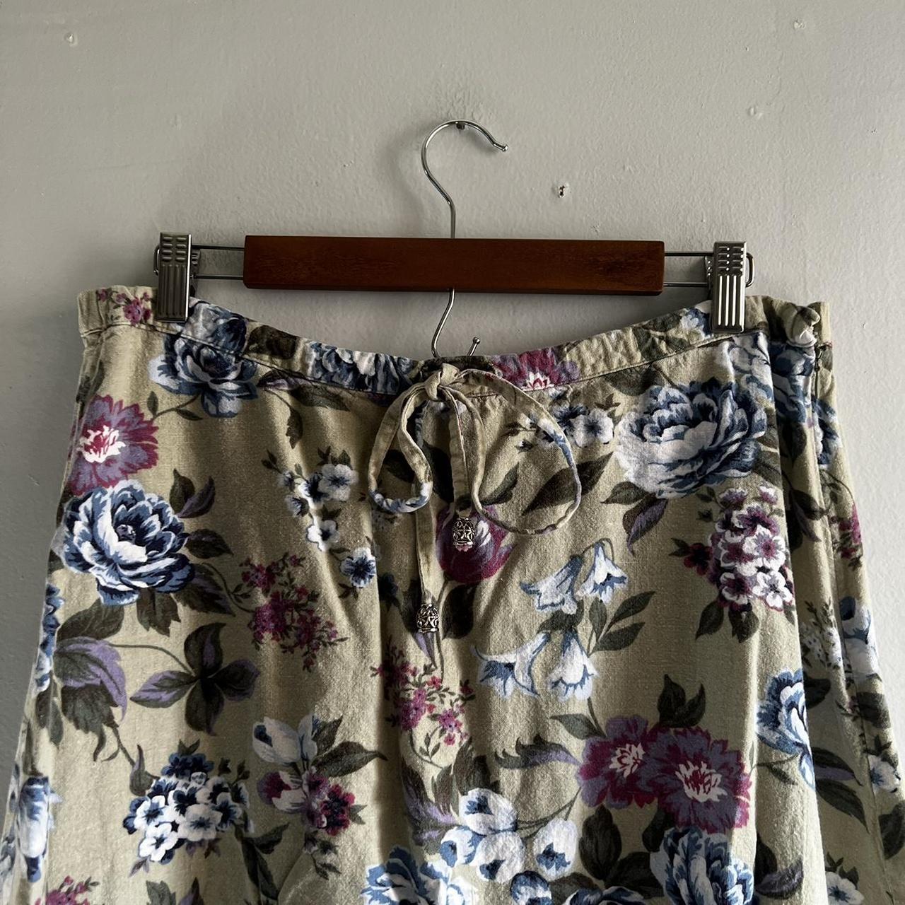 90s vintage coquette floral midi skirt with milkmaid... - Depop